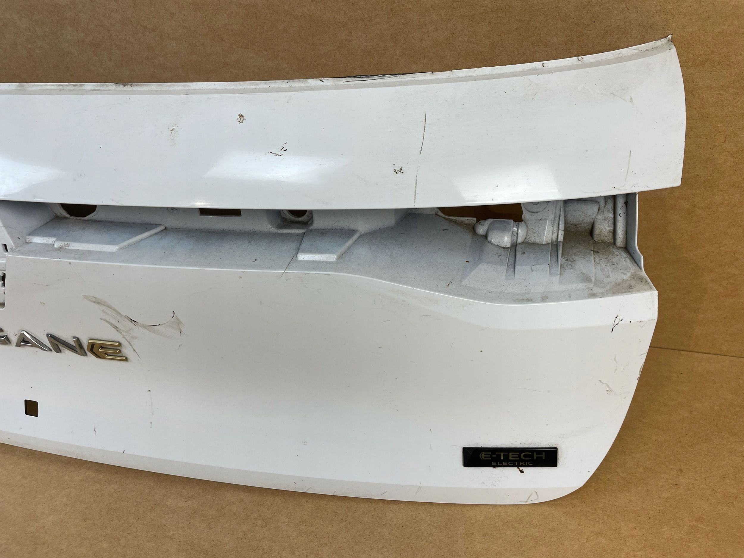 cap moulding cover bonnet boot MEGANE V E E-TECH ELECTRIC 2022