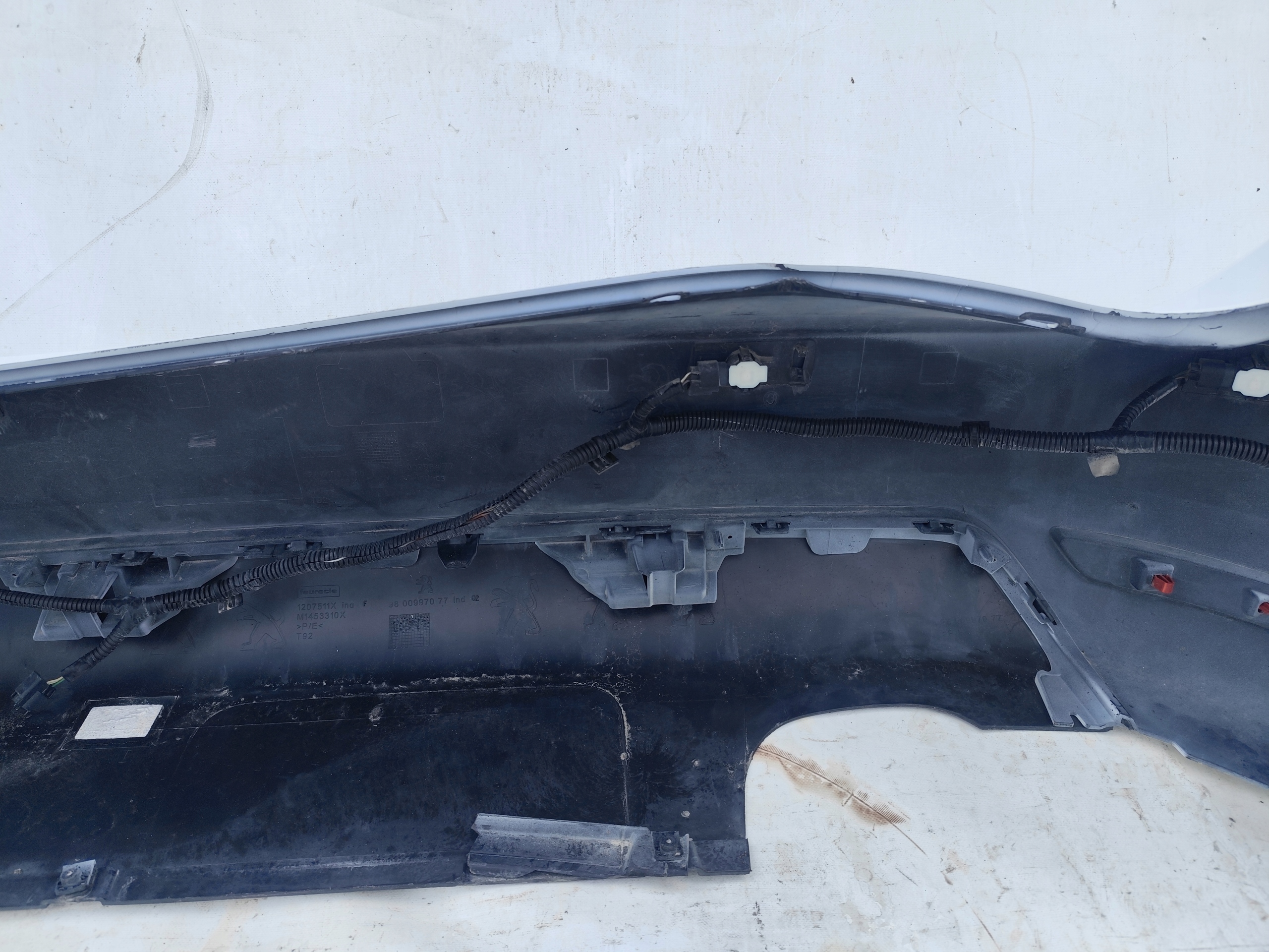 PEUGEOT 308 SW II bumper rear part rear PDC complete