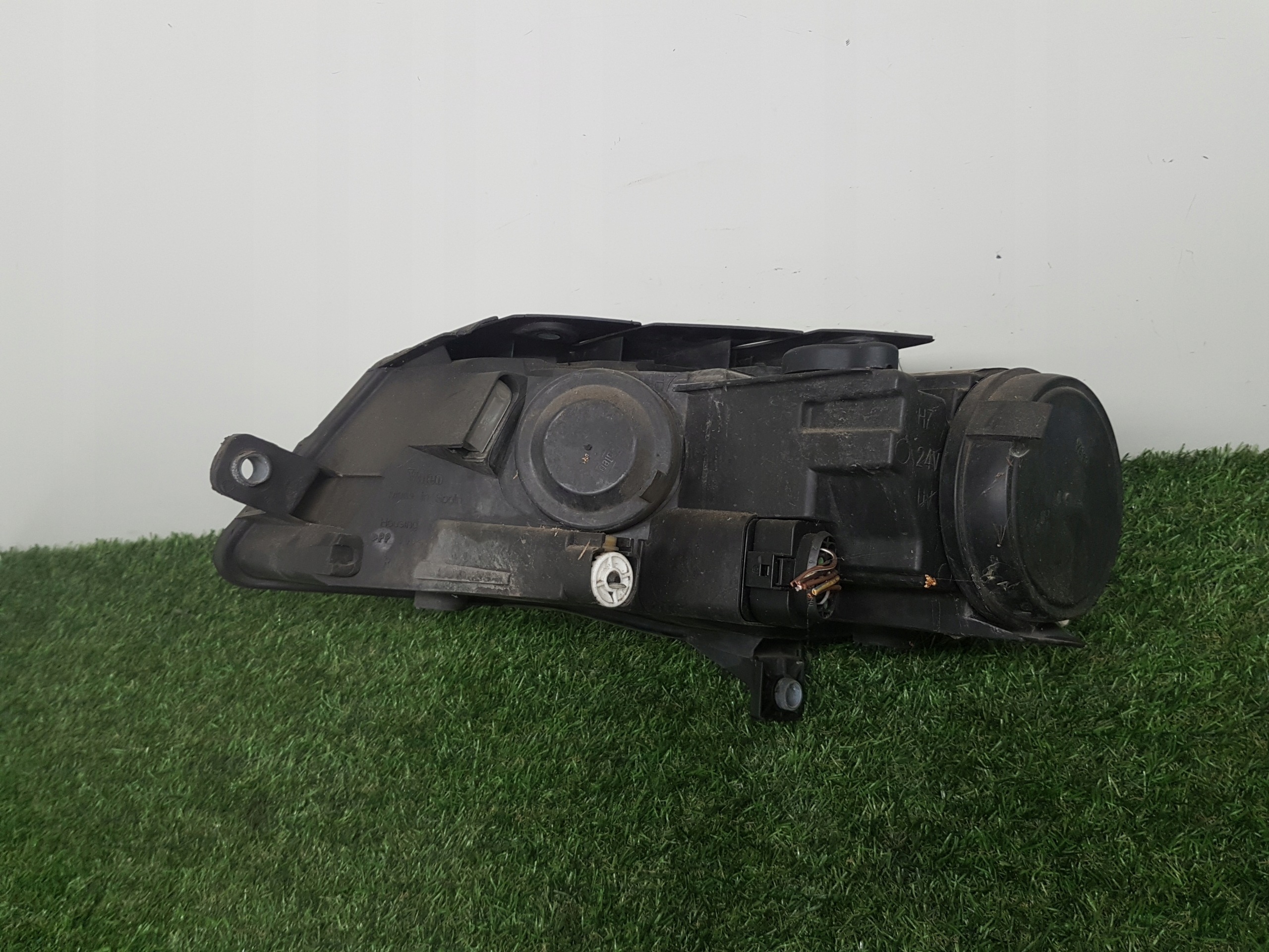 light right front VOLKSWAGEN PASSAT B6 3C0941006S
