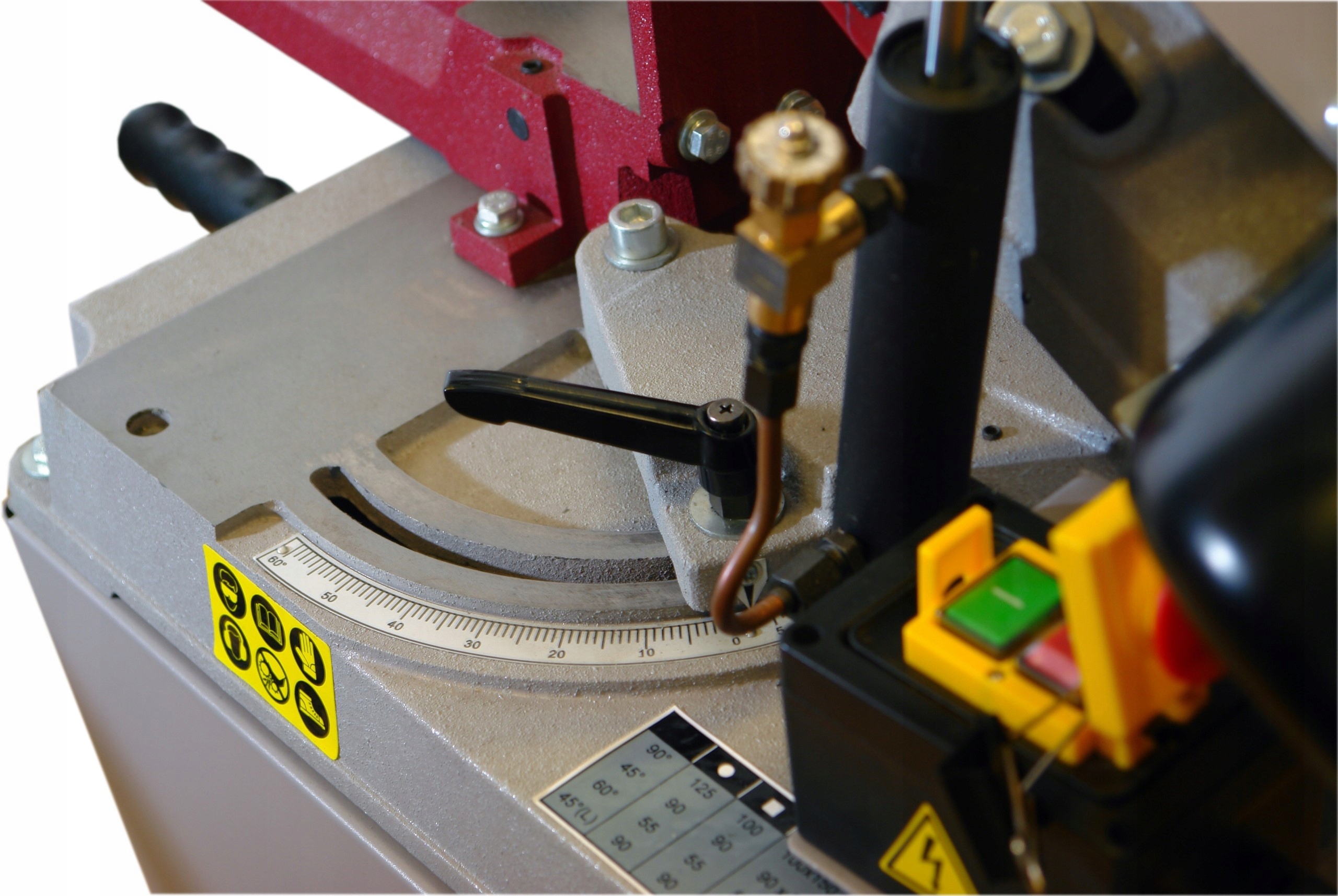 PIŁA TAŚMOWA HYDRAULICZNA DO METALU MAGNUM MBS 150 Marka Magnum