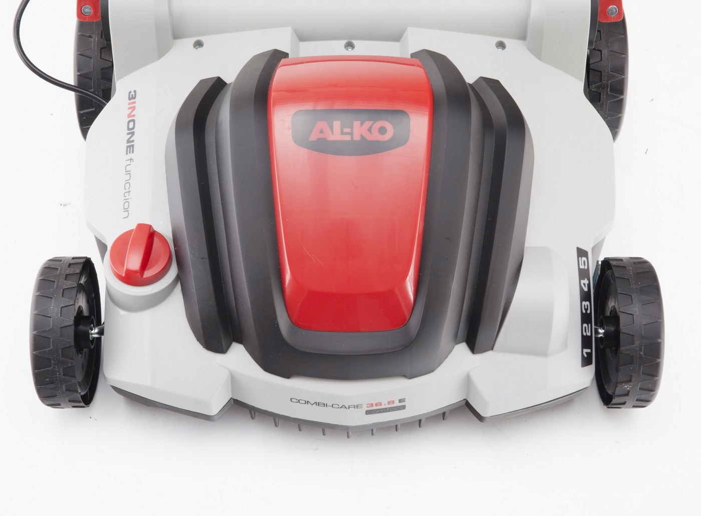 Aerator elektryczny WERTYKULATOR AL-KO 36 cm 1400 W Kosz 50 l 2w1 +2 wałki Moc silnika spalinowego 1500 KM