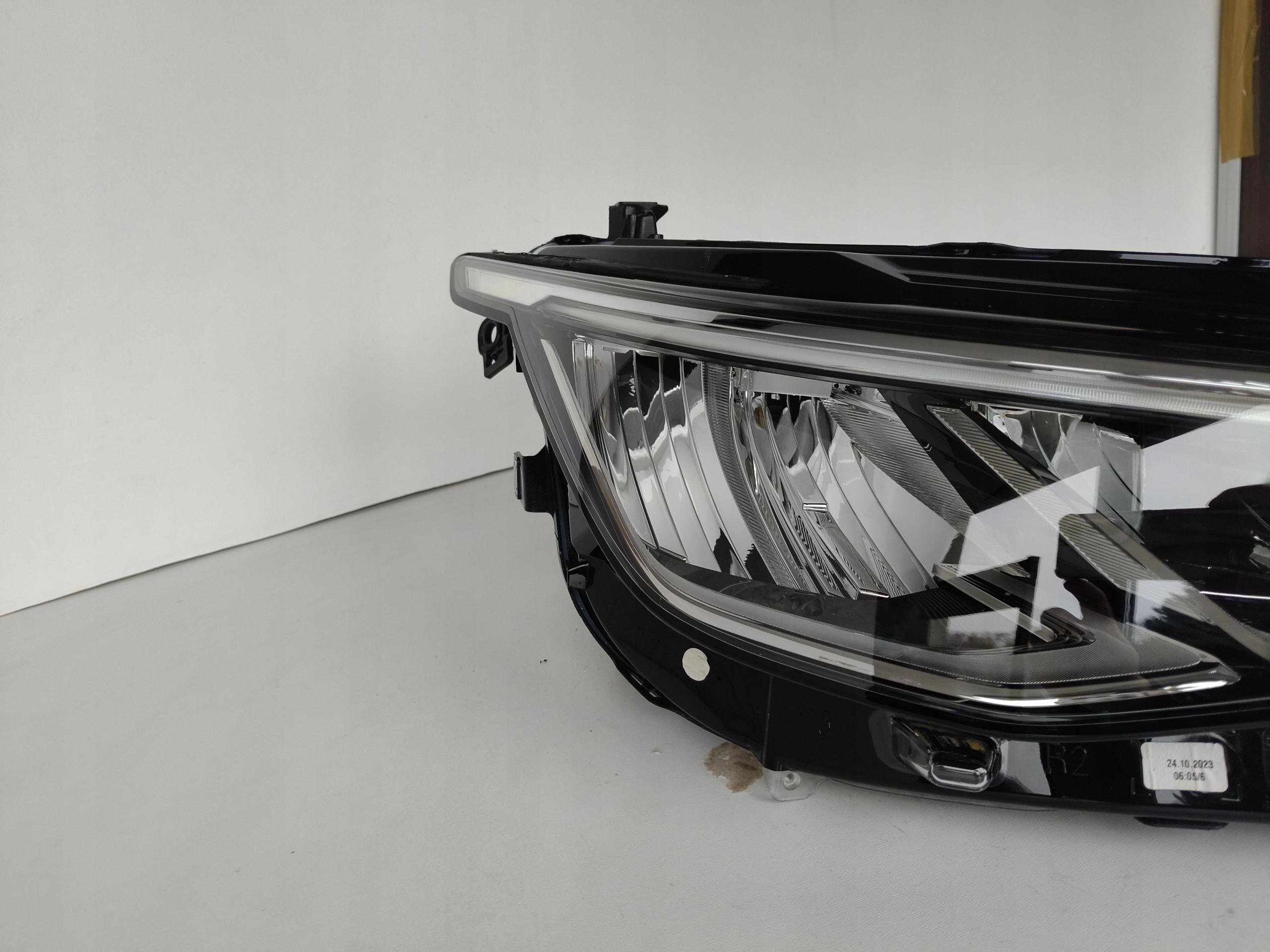 light right REFLEKTOR VW GOLF VIII 8 5H 5H0 20- LED