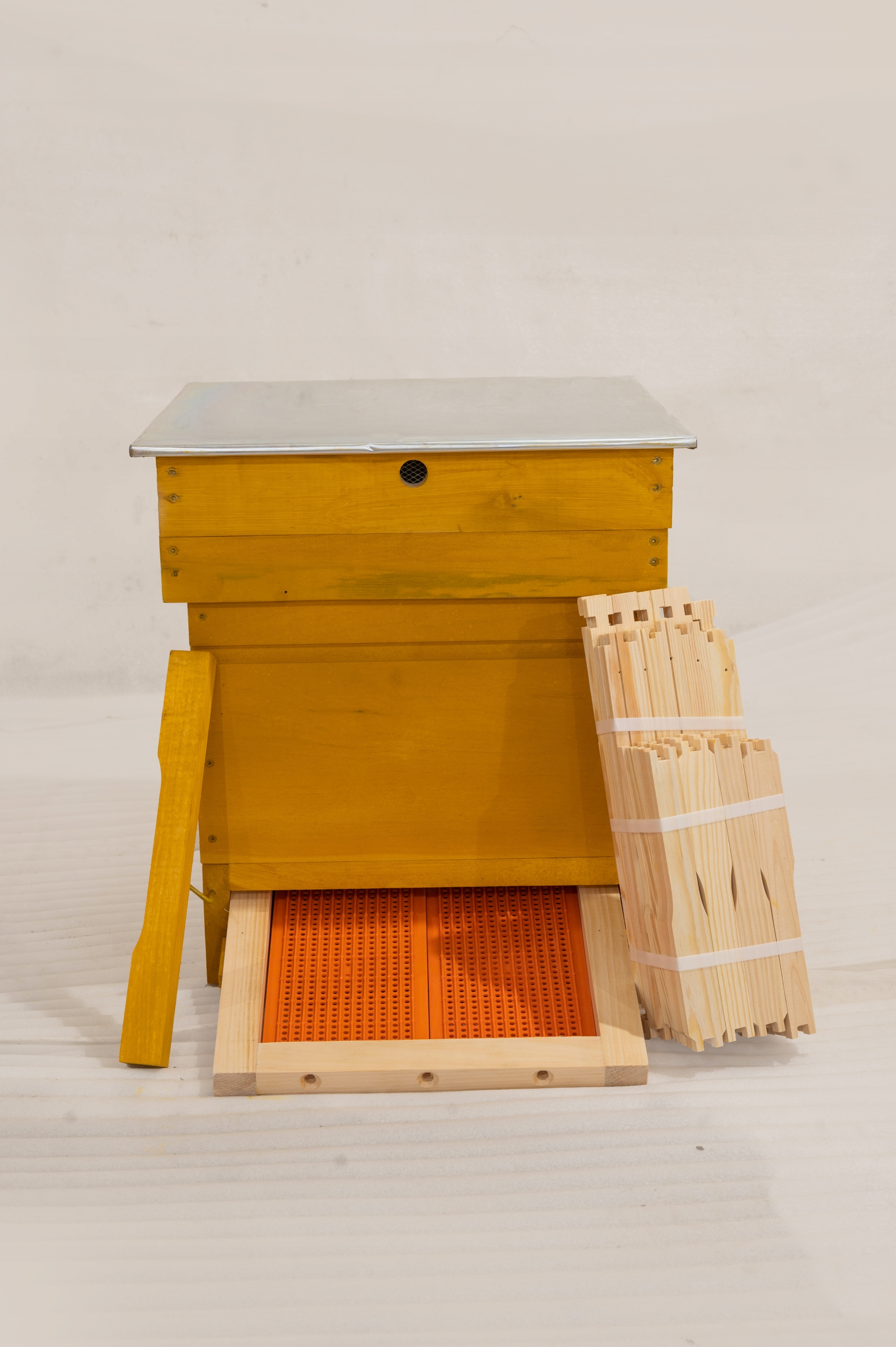 Úl z borovice vejmutky! Malováno