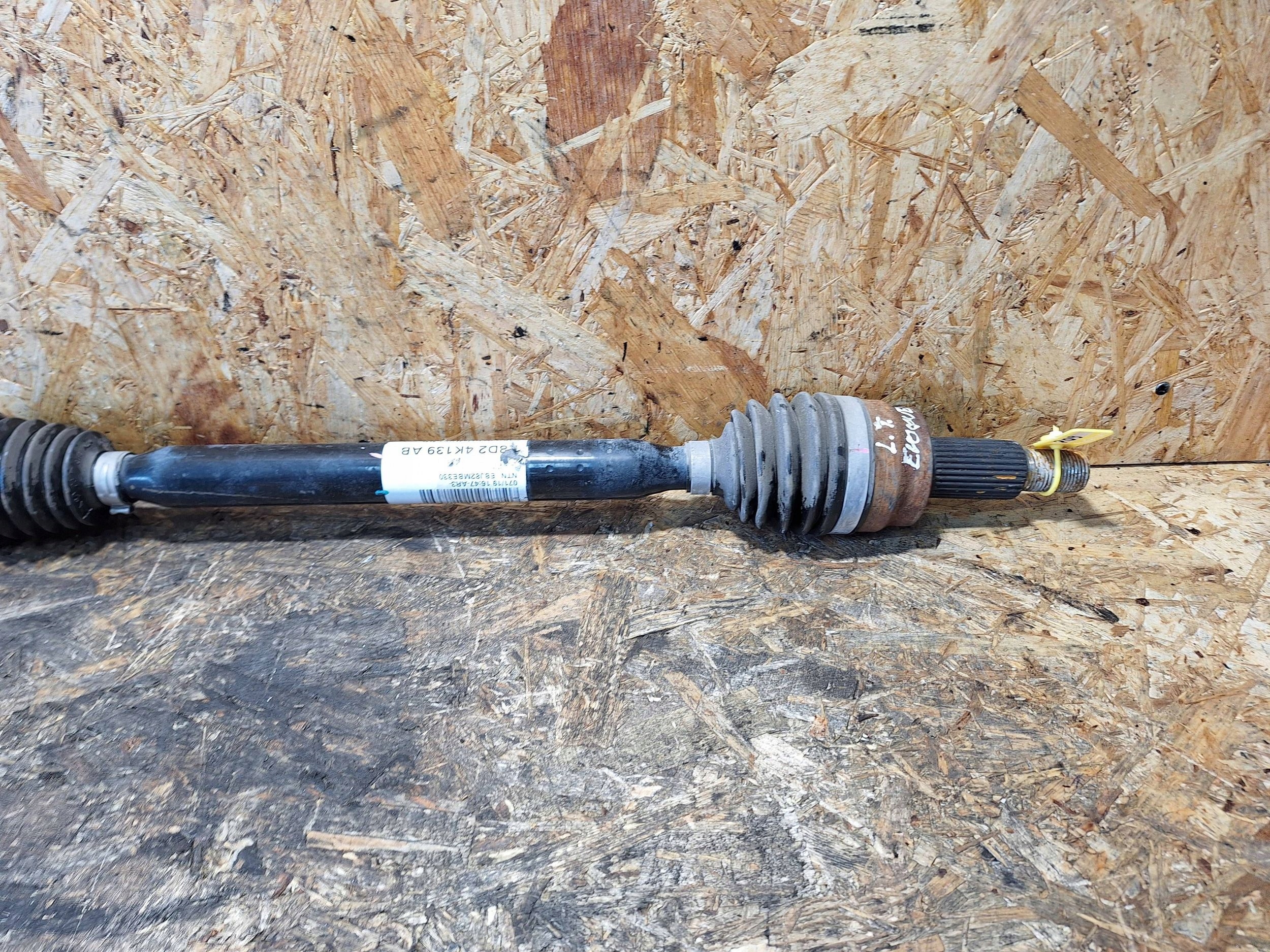 semi-axis left rear part RANGE ROVER EVOQUE II 19- K8D2-4K139-AB