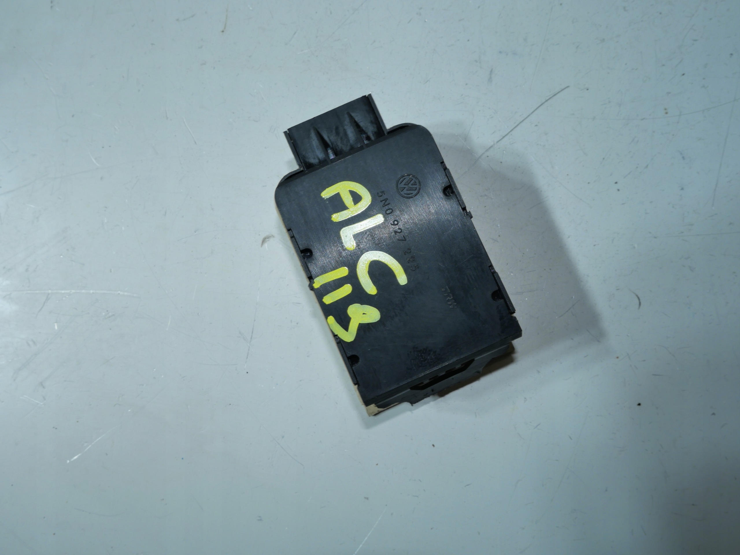 button switch electric brake VW TIGUAN 5N0927225