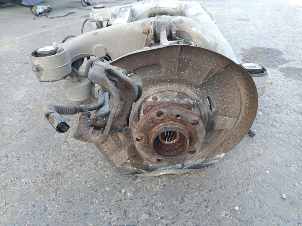 BMW F10 LIFT XDRIVE 528XI BELKA ZAWIESZENIA TYŁ KPL Numer katalogowy części 01