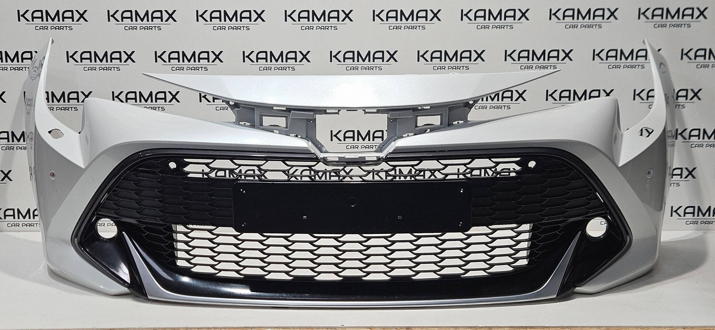 frontstoßstange grill TOYOTA COROLLA E21 HB KOMBI GR SPORT 18- 4XPDC