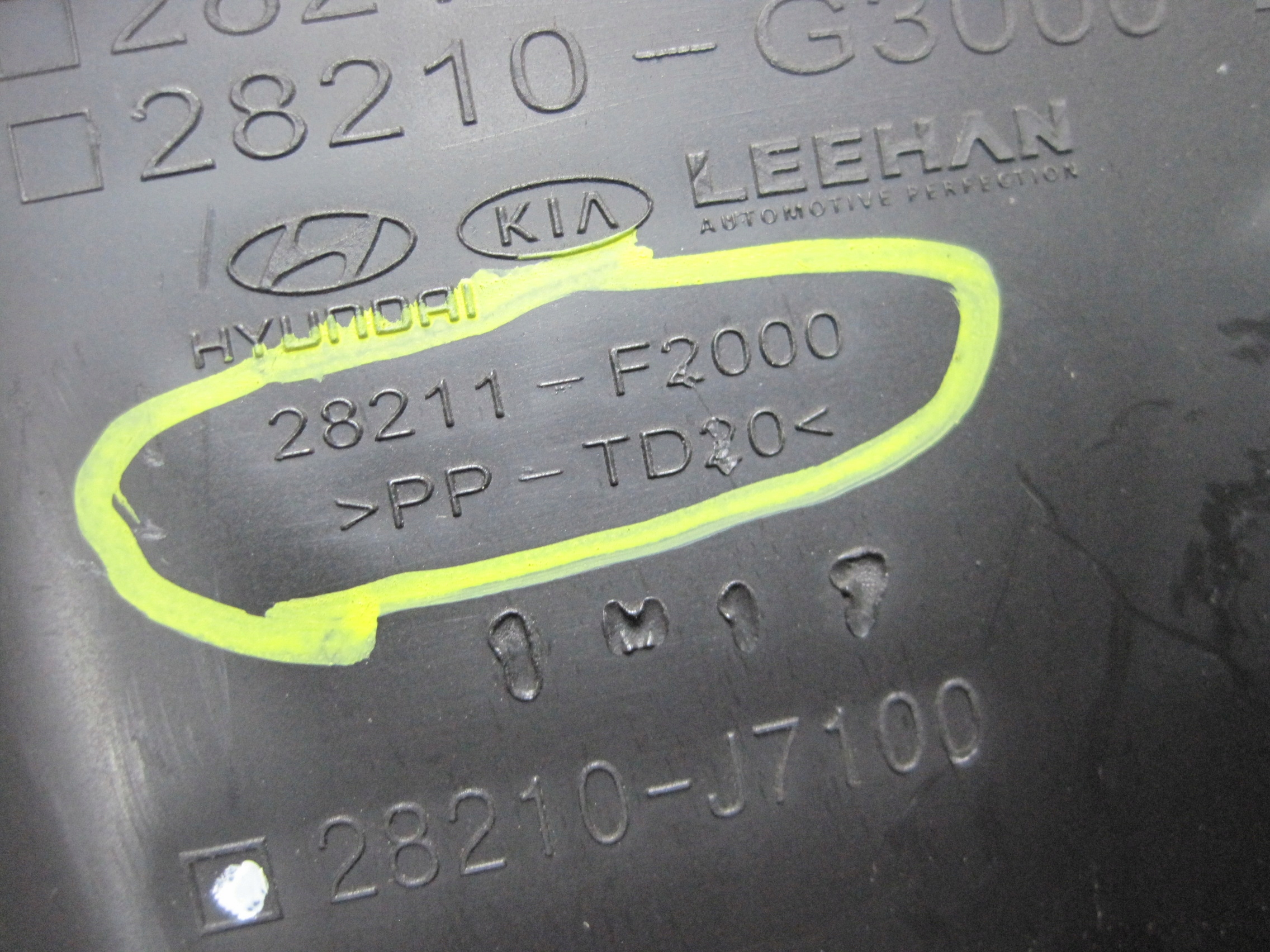 intake air HYUNDAI KIA PROCEED III 28211-F2000