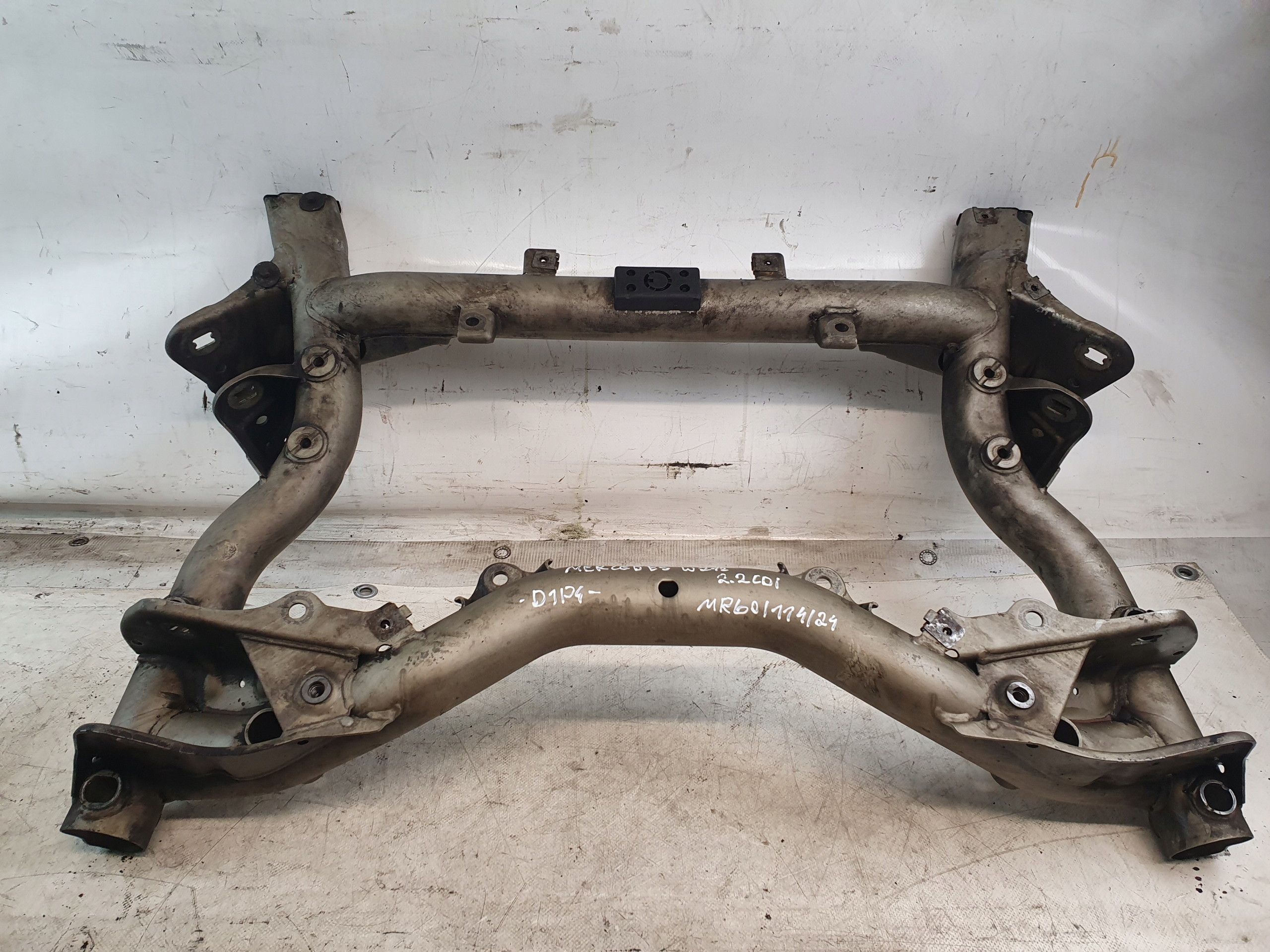 axle beam front subframe MERCEDES W212 2.2CDI 10r.