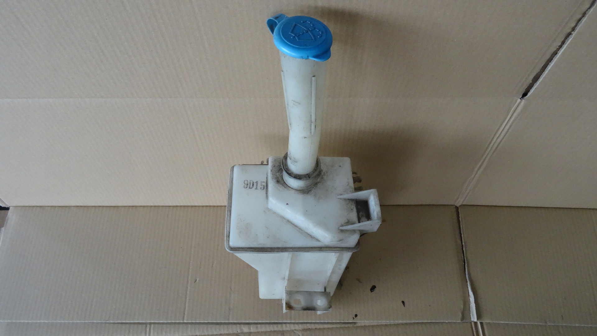 POLONEZ CARO 1.6B ZBIORNIK SPRYSKIWACZY