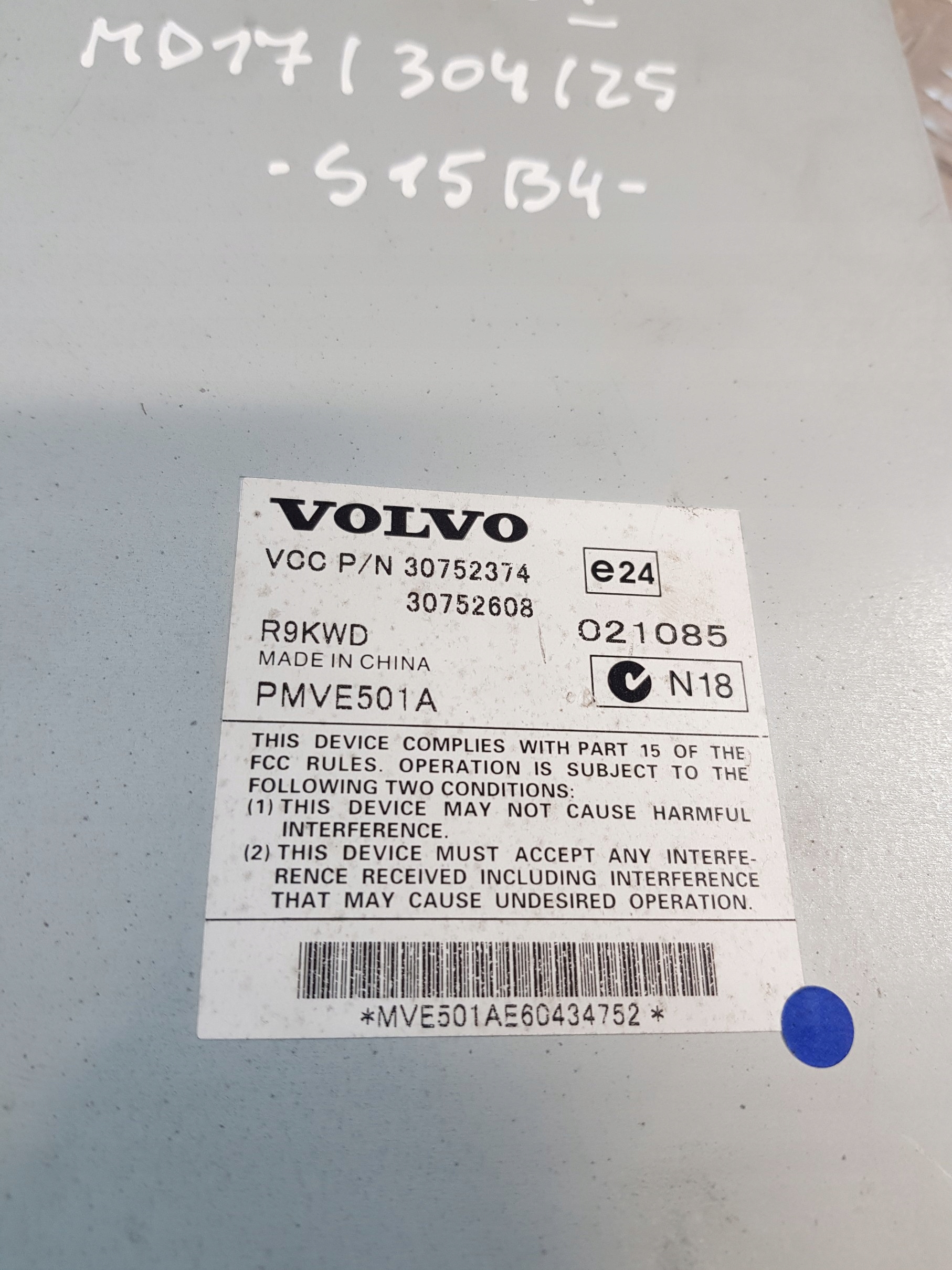 amplifier RADIA 30752374 + module navigation devices 30752377 VOLVO V50 and 06R