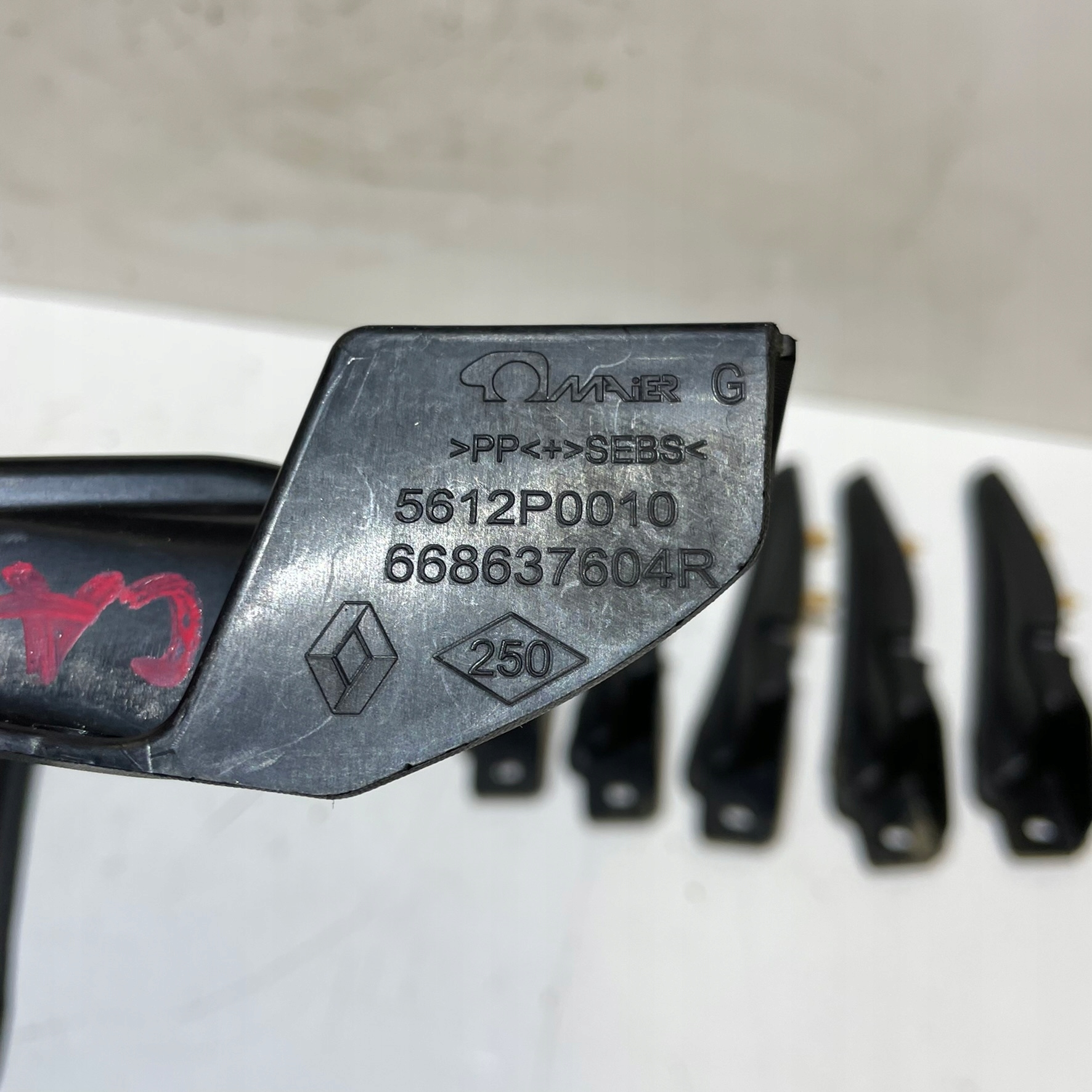 RENAULT CAPTUR TORPEDO CORNER LEFT 668637604R