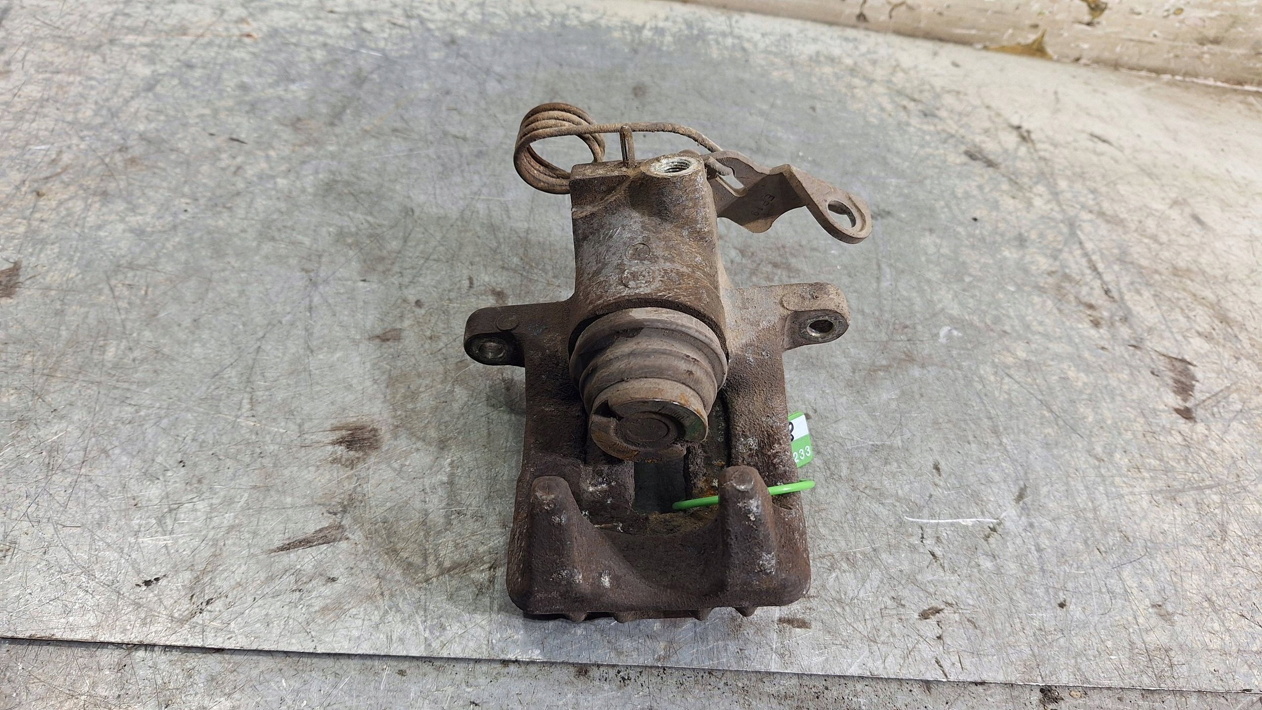 caliper brake right rear part LUCAS 8E0615424B AUDI A4 B6 B7 SEAT EXEO