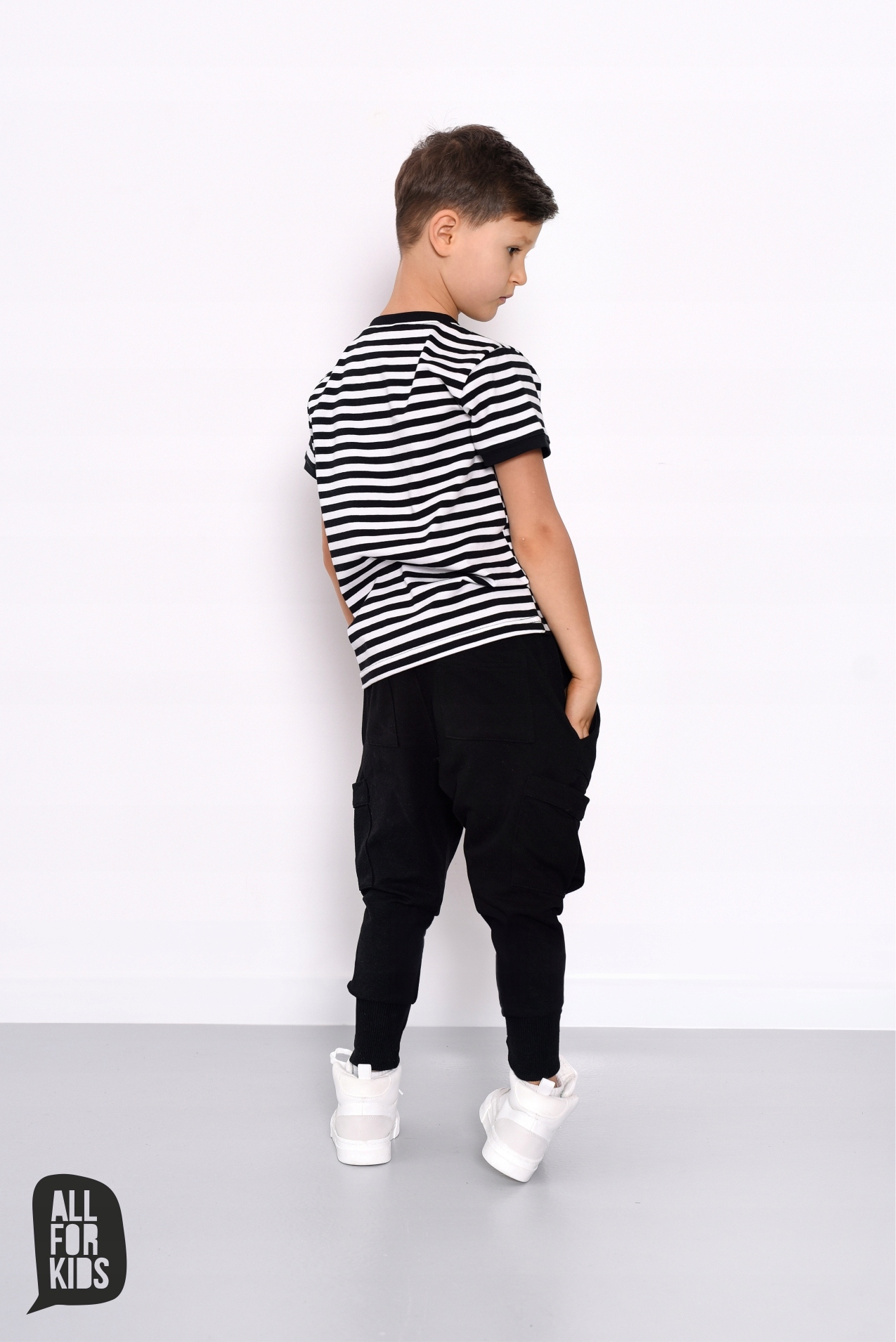 Spodnie z kieszeniami czarne All For Kids 104 110 Płeć chłopcy dziewczynki unisex