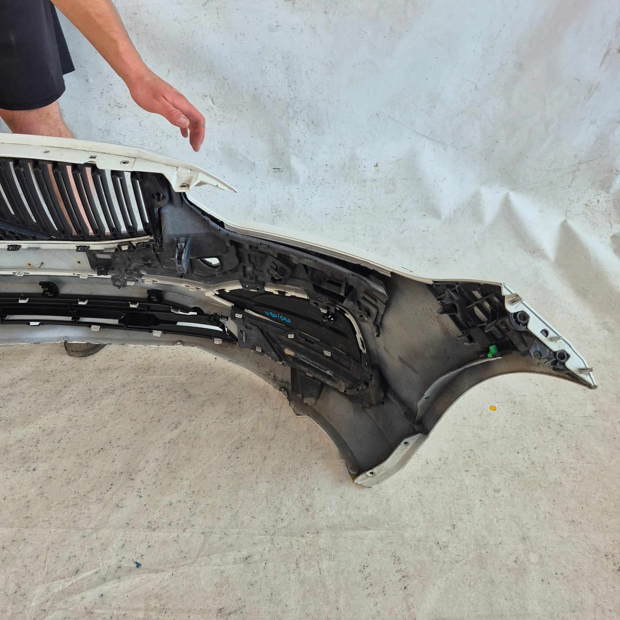 VOLVO V90 S90 16-20 bumper front front washer PDC