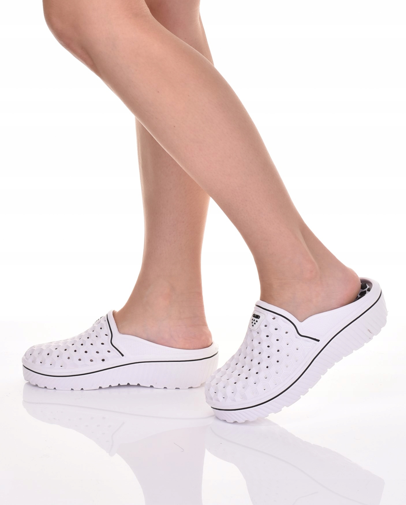 DAMSKIE KLAPKI PIANKI LEKKIE CHODAKI KOTURN WSUWANE NA LATO DO PRACY DOMU Oryginalne opakowanie producenta pudełko