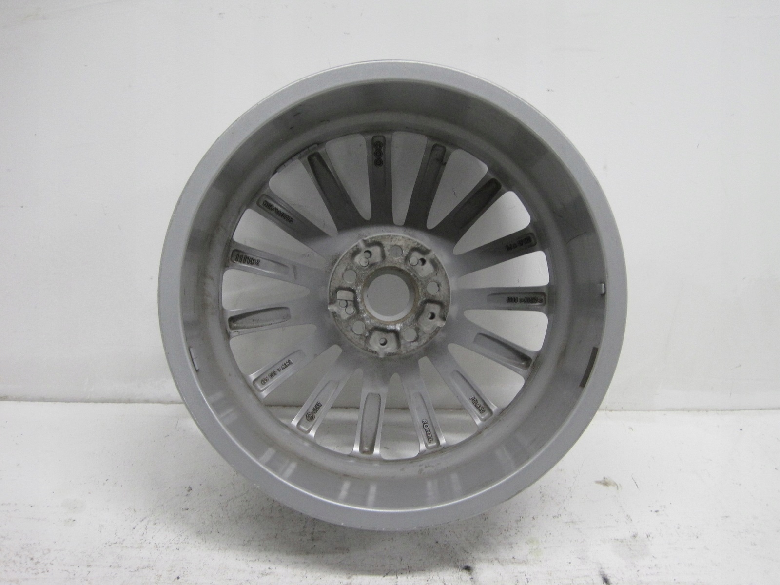 disc R19 BMW 5 G30 6863419