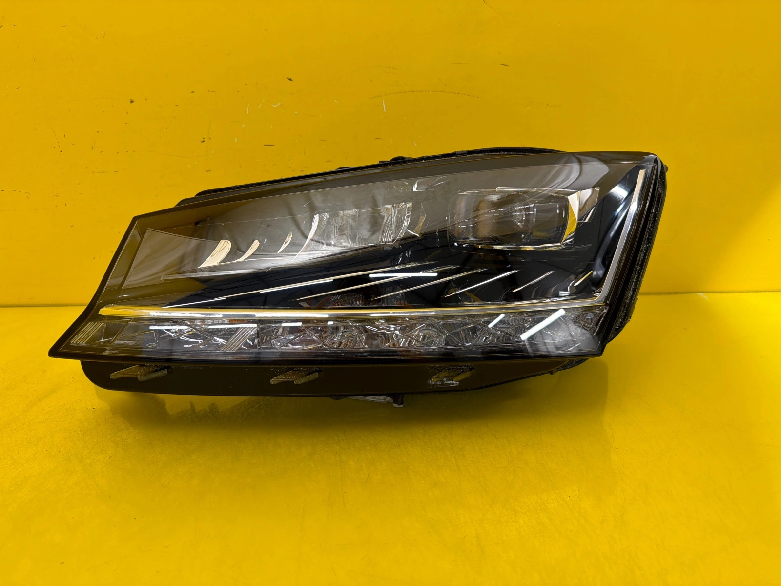 light left front Skoda Fabia III Lift Full Led 6V1941015F