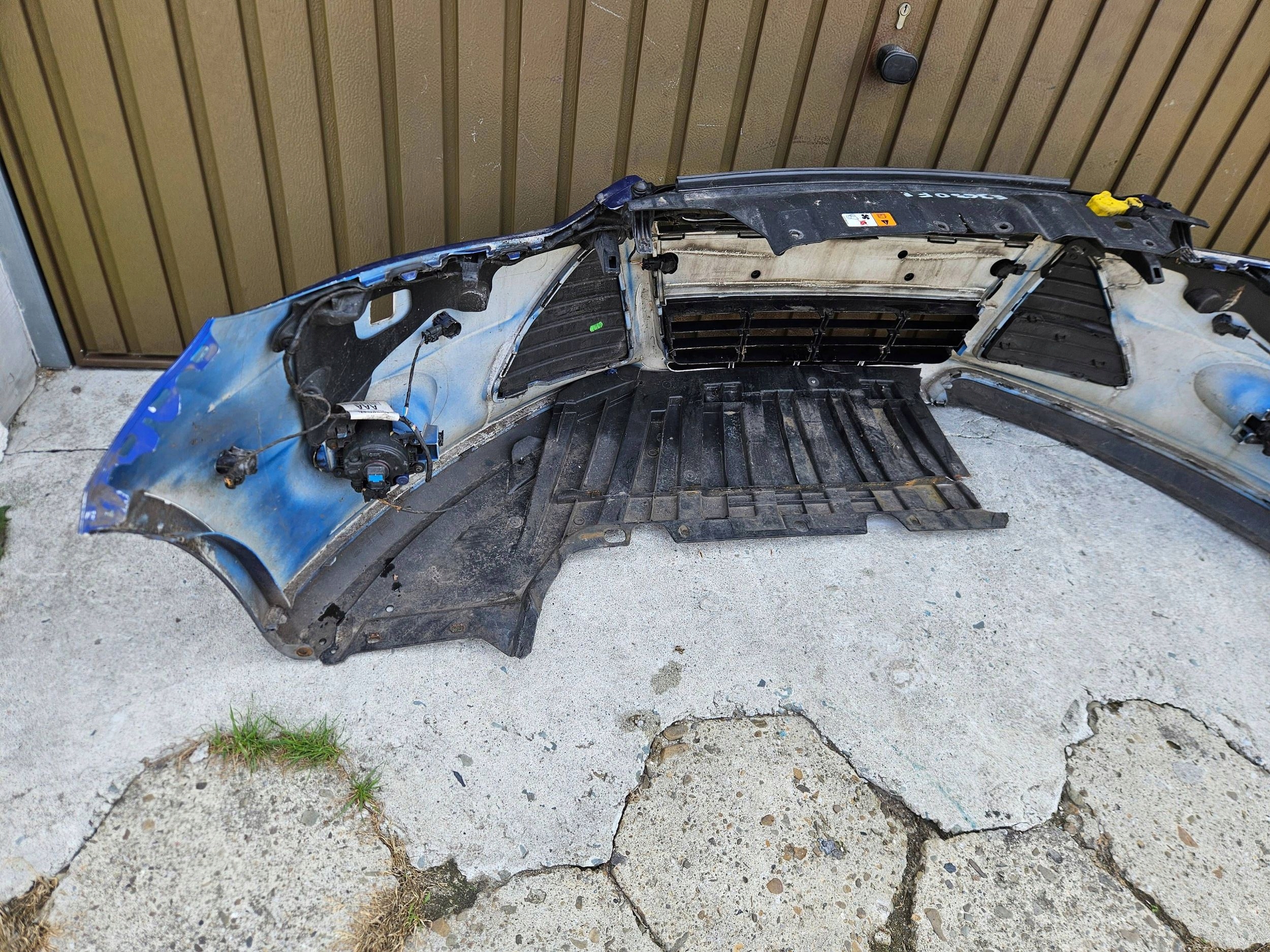 Ford Focus mk3 III 3 10-14 pdc xenon front bumper front $