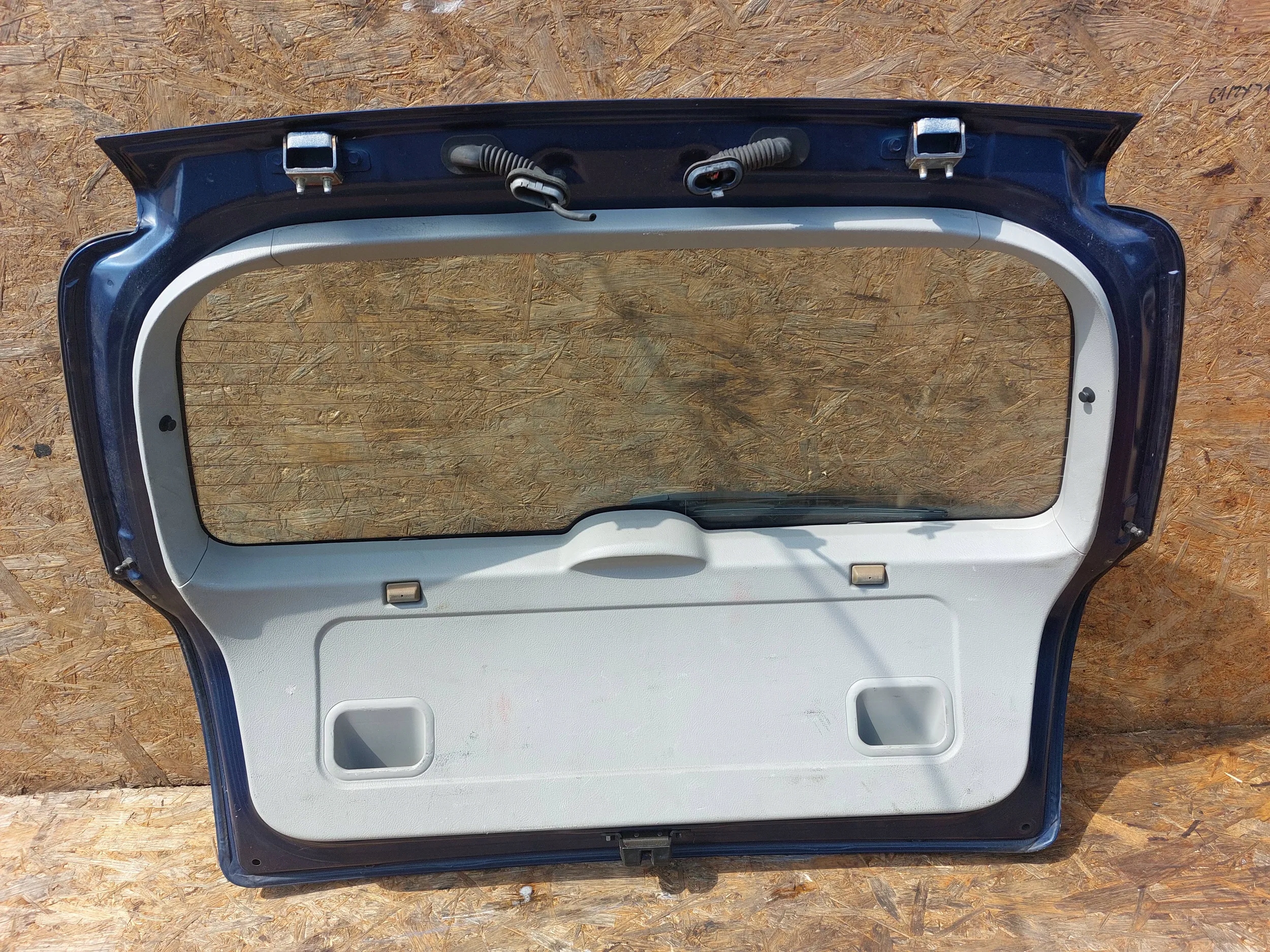 boot door KIA Cerato HB 04