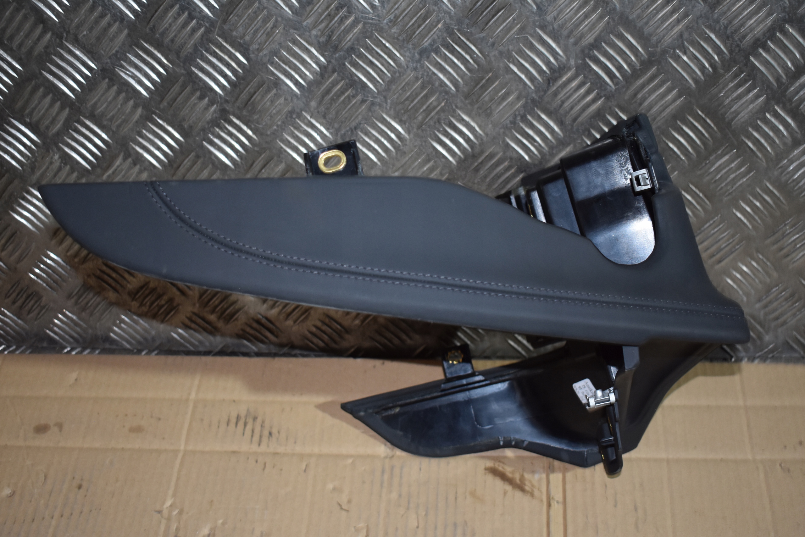 IDEALNA cover consoles left AUDI R8 1