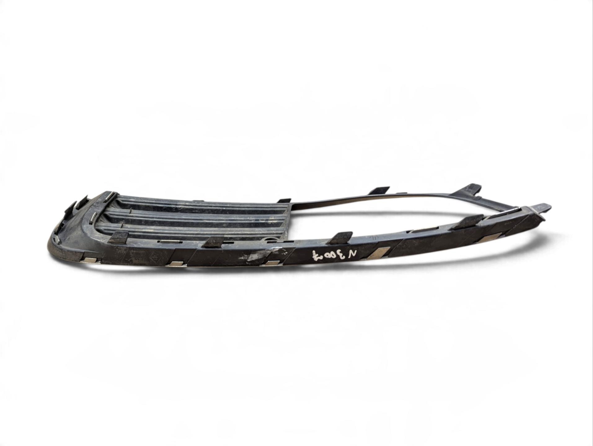 side grid of a bumper right side Opel Insignia A 2012 13238371
