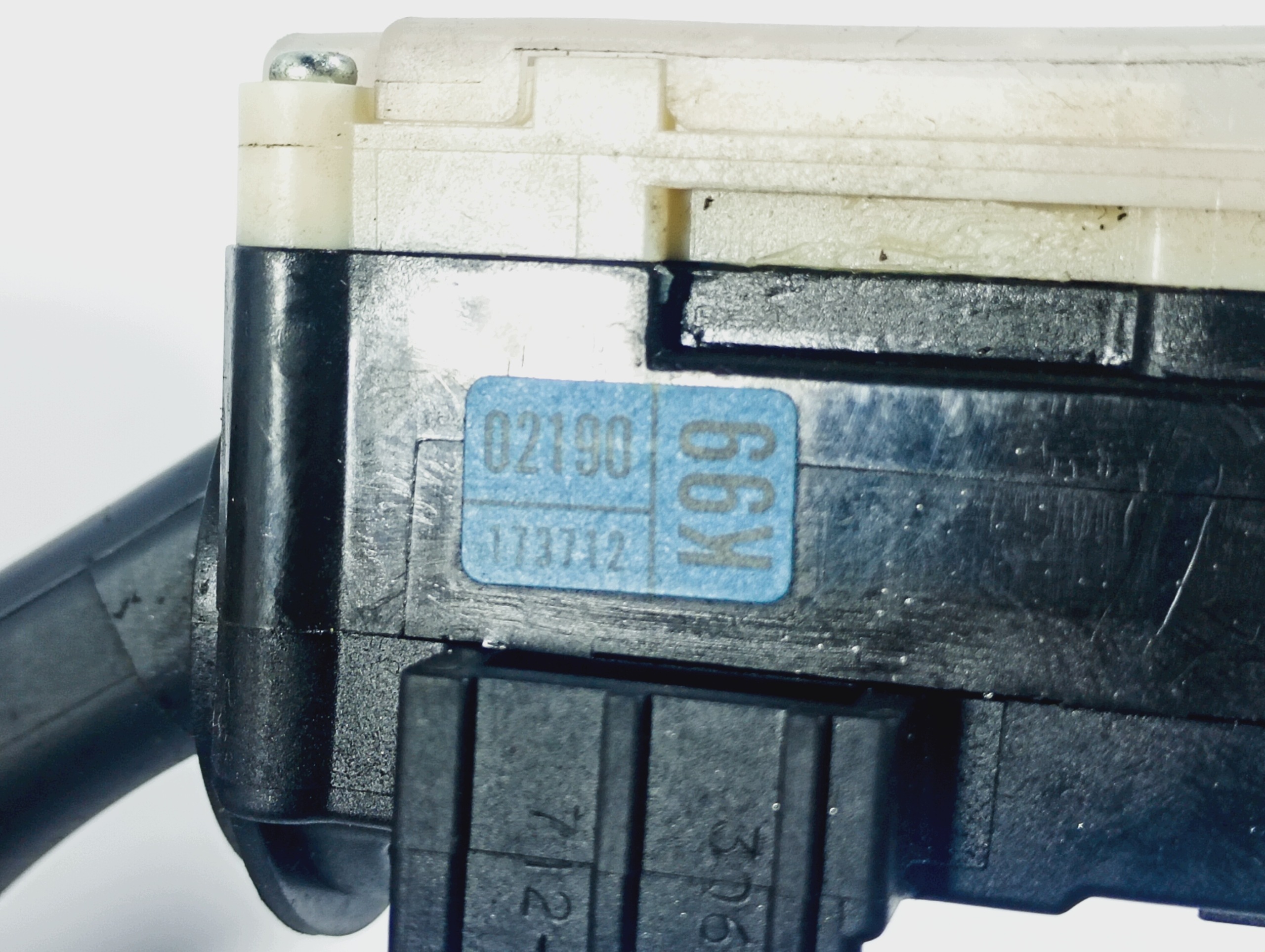 interrupteur commodo indicateurs de direction 02190173712 Toyota Corolla E12 LIFT 04-07