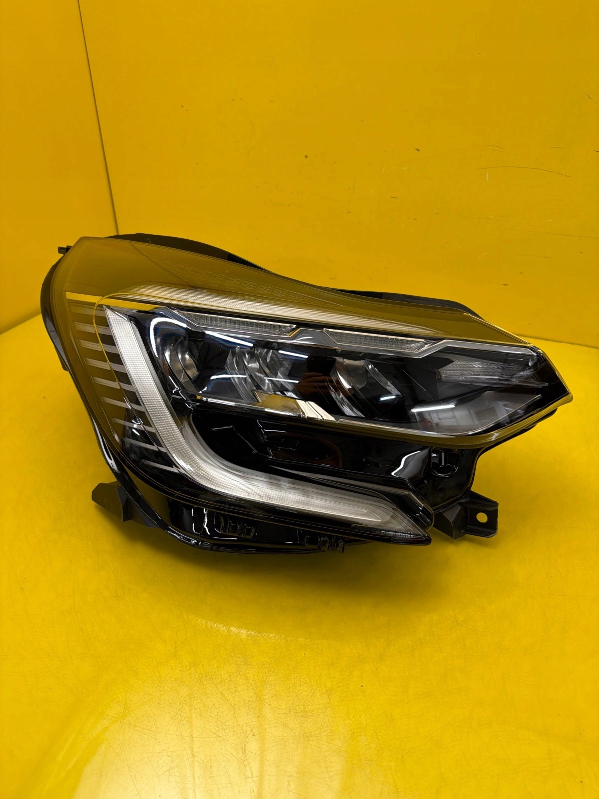light right Renault Captur 2 II 19- Full Led 260104525R