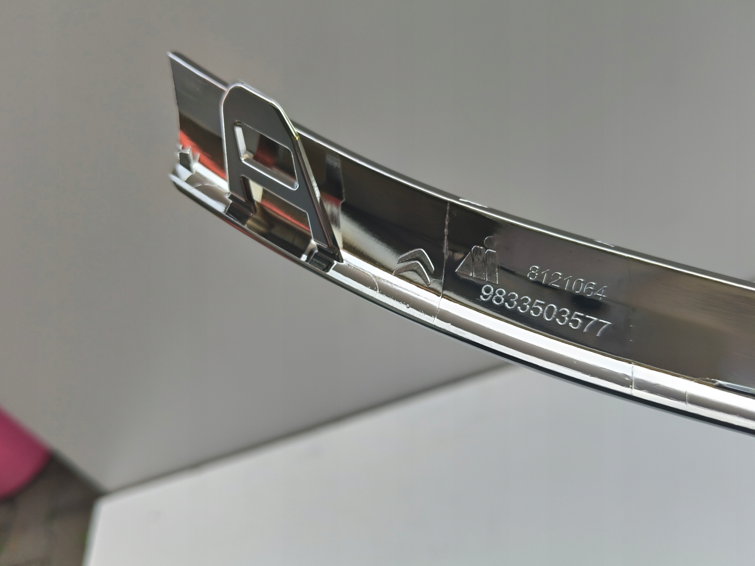 NO-WY-- CHROM grille upper CITROEN C3 III 20- LIFT