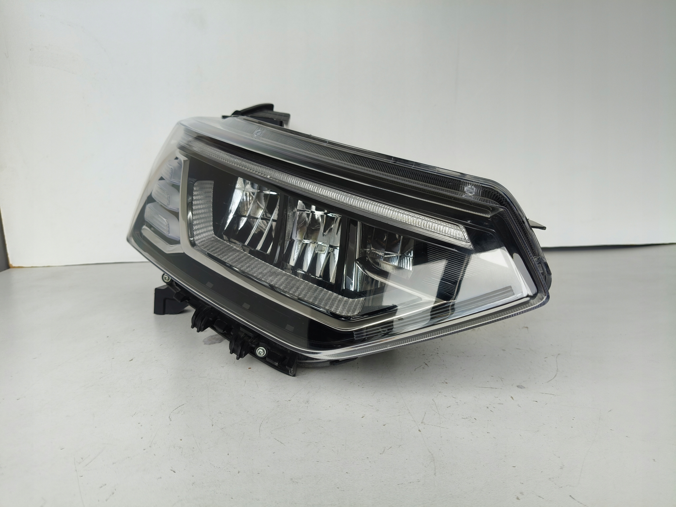 light right REFLEKTOR SSANGYONG KORANDO LIFT FULL LED