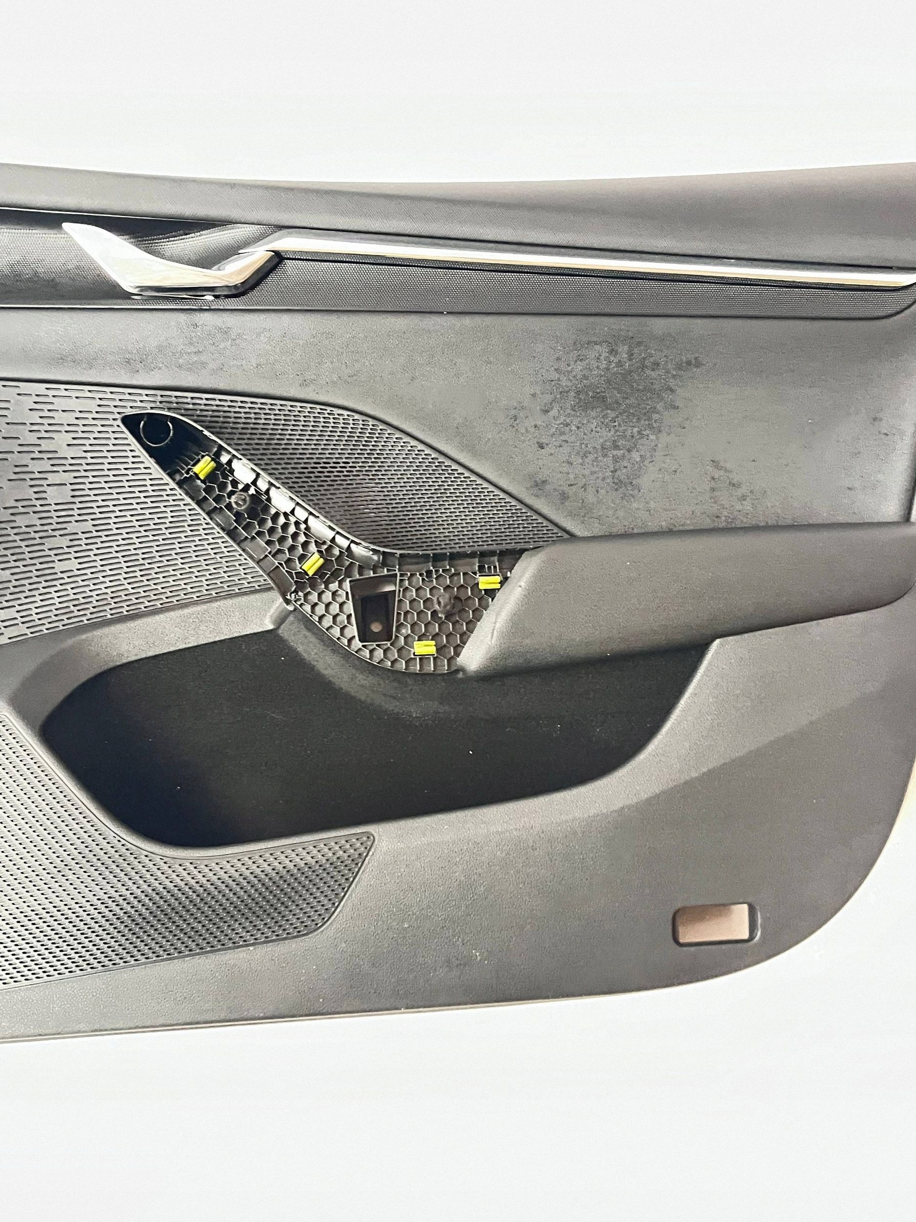 SKODA OCTAVIA MK4 side door right front 5E4867014E @M