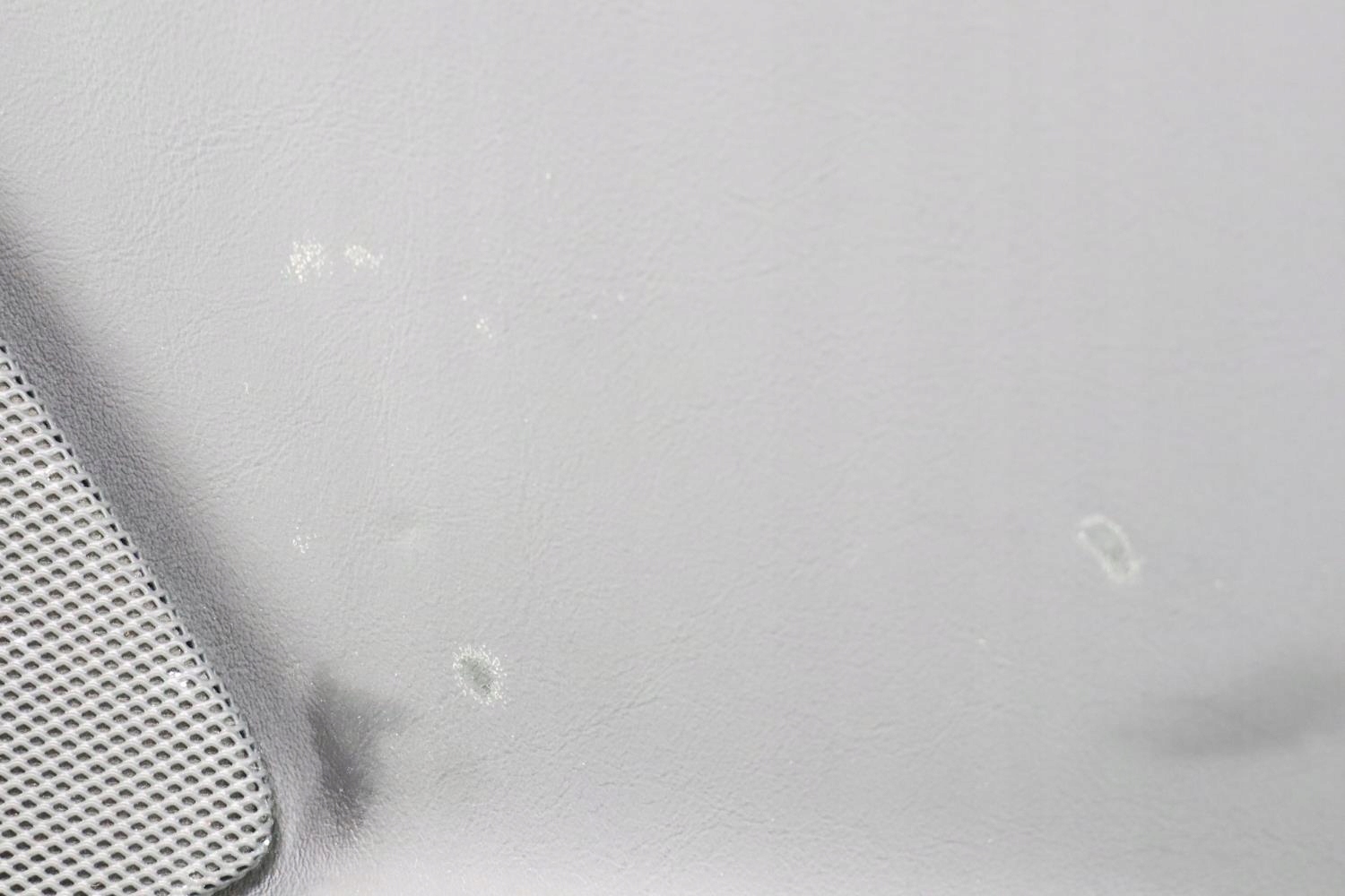 TESLA MODEL X BOCZEK TAPICERKA DRZWI TYŁ PRAWA Jakość części (zgodnie z GVO) O - oryginał z logo producenta pojazdu (OE)