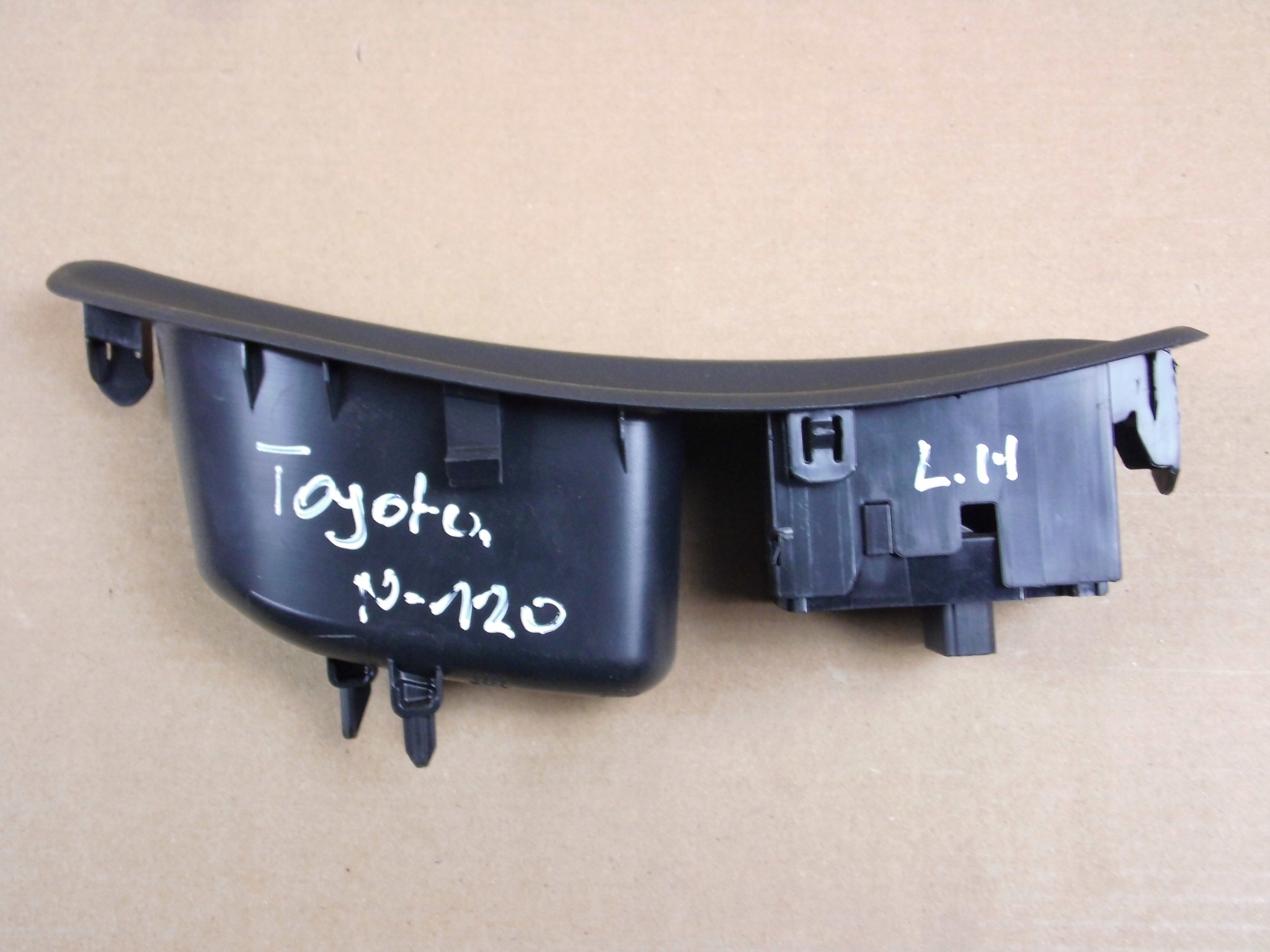 Toyota Yaris IV panel window control switch left rear part rear 74272-K0090