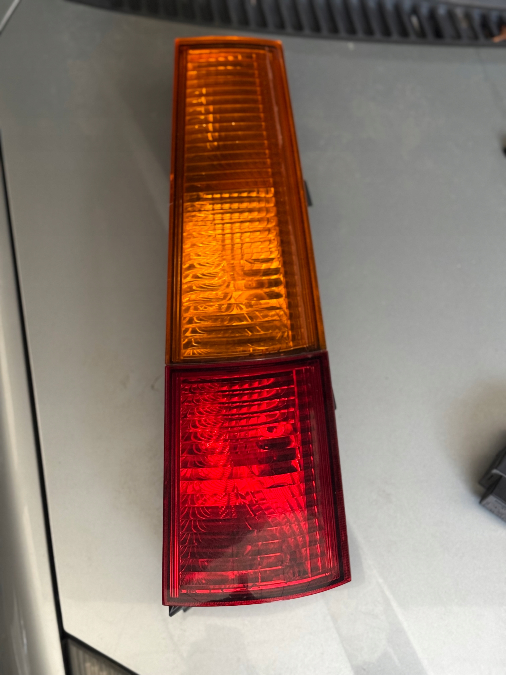 фонарь правый subaru JUSTY III 03-07R.
