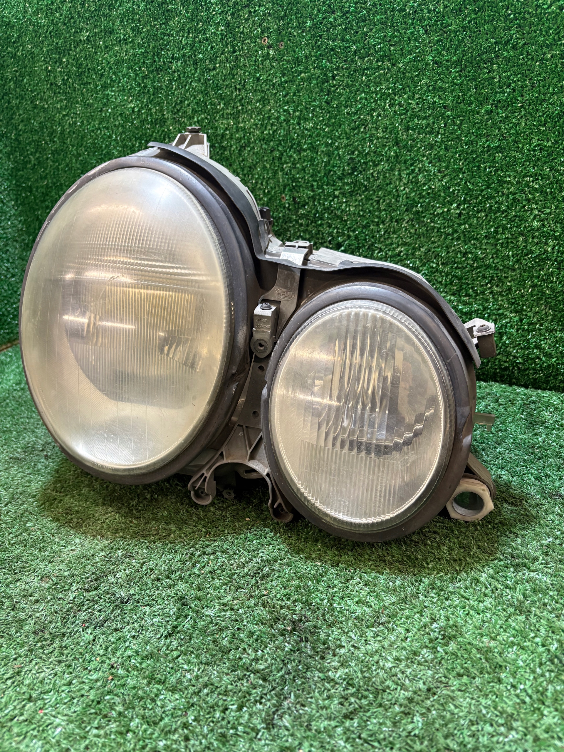 light right front MERCEDES-BENZ E-KLASA W210