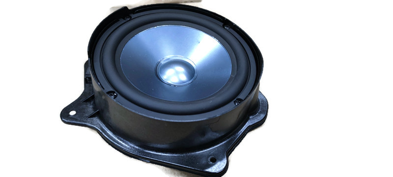 2218203702 - Mercedes W221 динамик HARMAN KARDON A2218203702