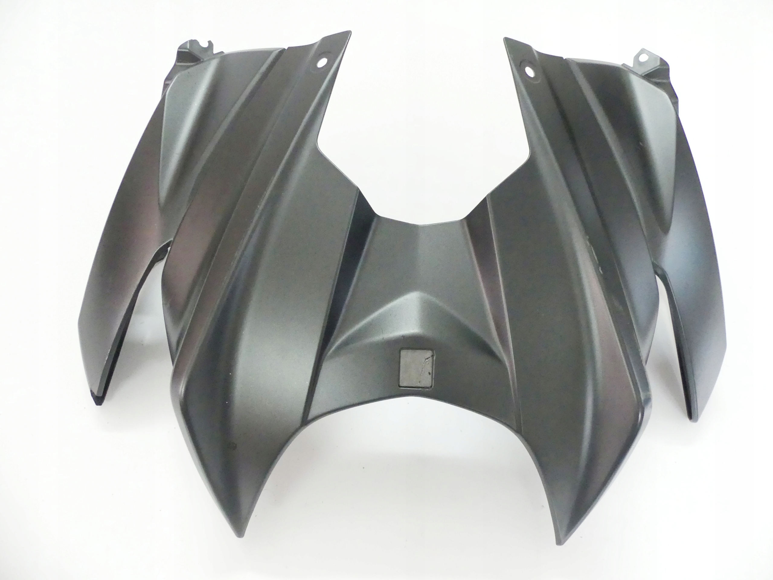 44291-13K0 - ОБТЕКАТЕЛЬ КАПОТА НАКЛАДКА SUZUKI GSX-S 750 17+