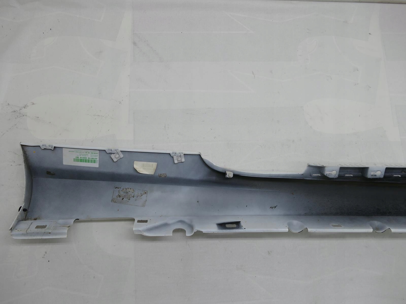 MERCEDES C207 W207 LIFT moulding threshold left 149