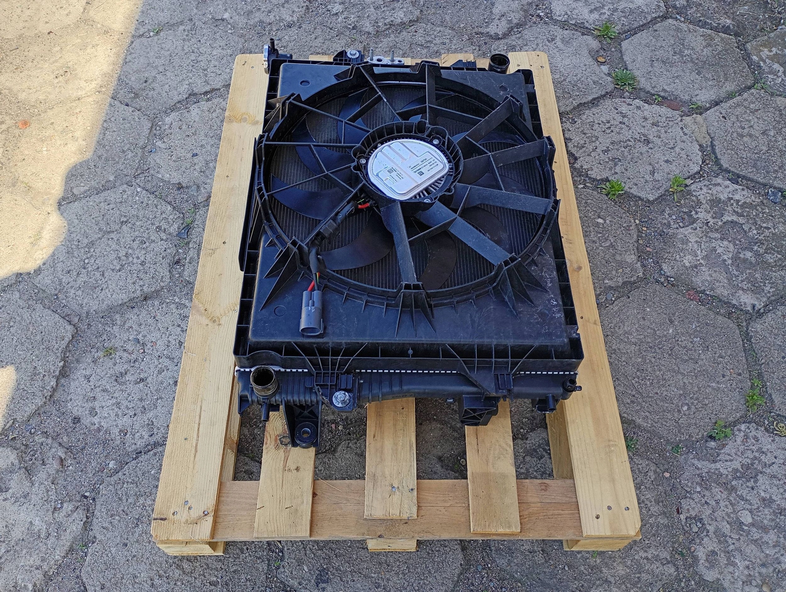 Kühler Kühler Lüfter komplet Dodge RAM 1500 5.7 2019