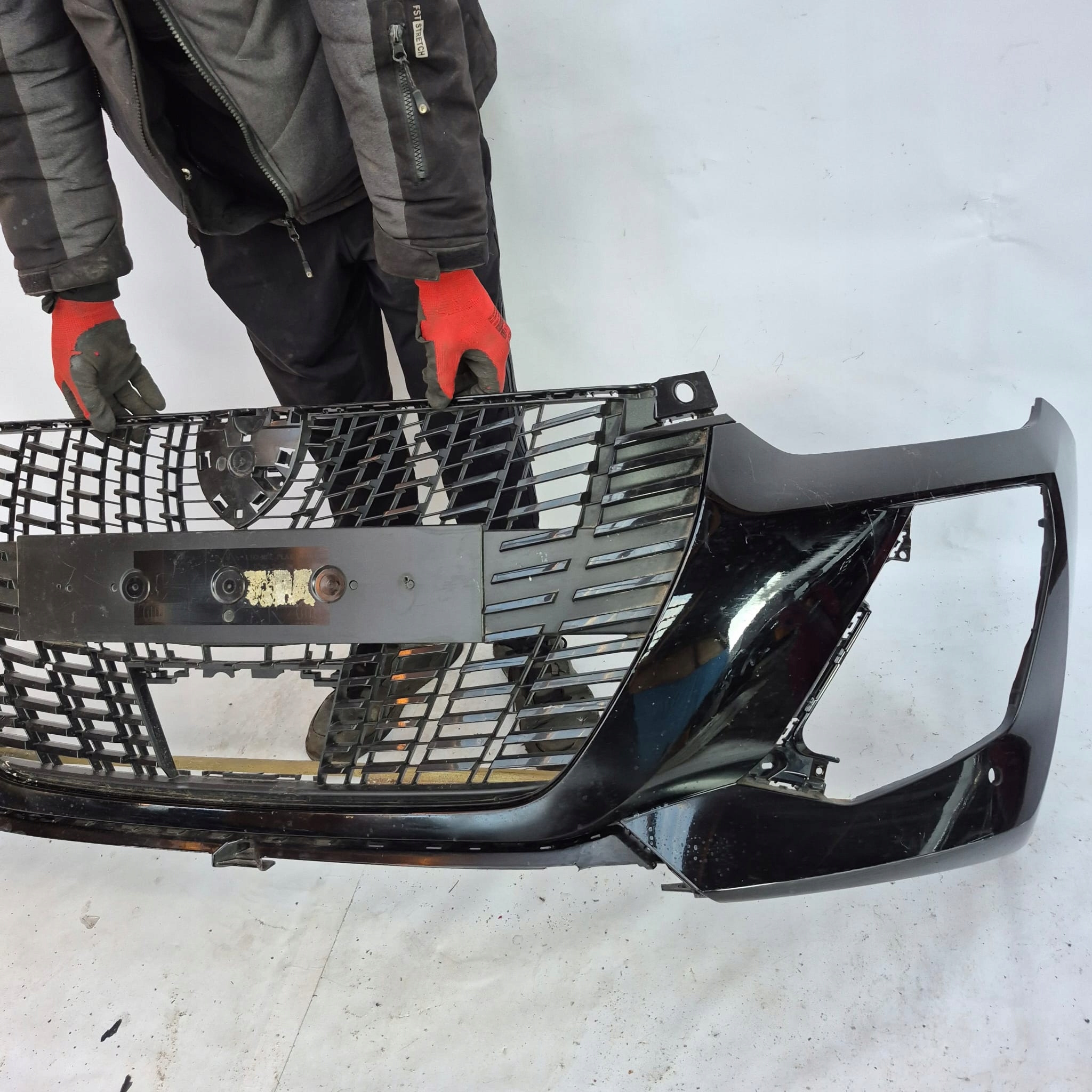 AUDI A4 B9 8W 15-19 grid of a bumper central