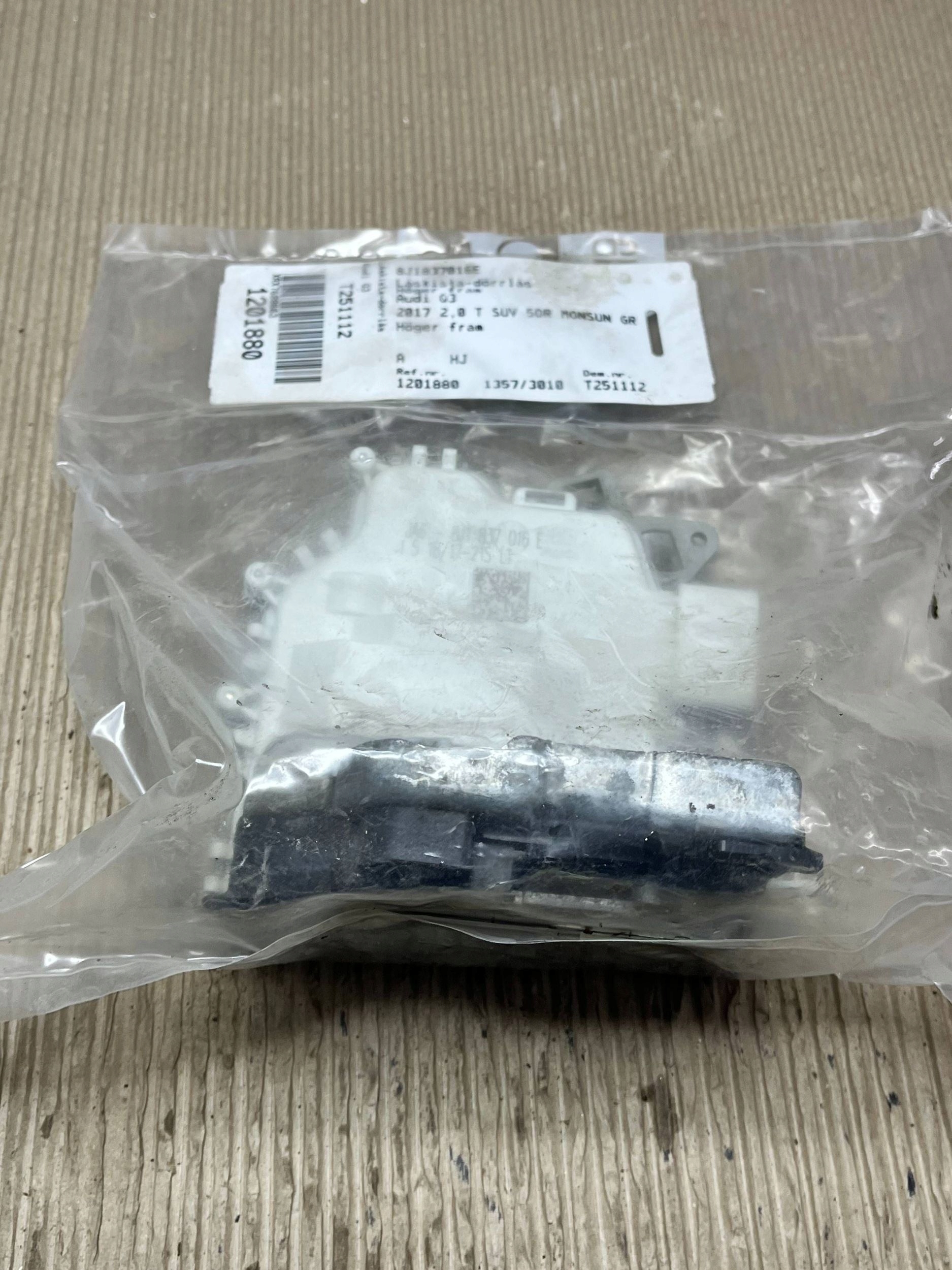 lock door przednich Audi Q3 SQ5 8J1837016E
