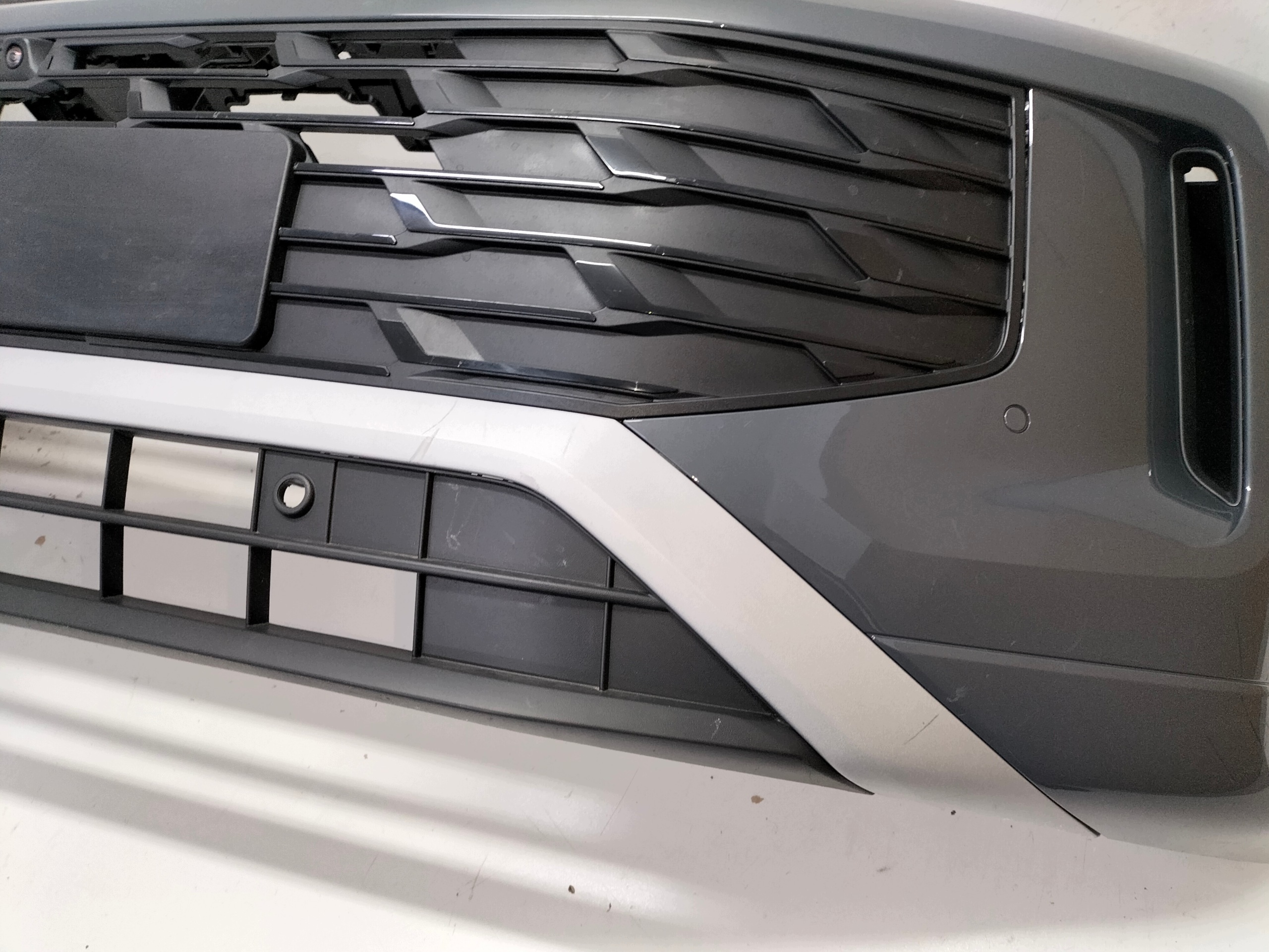 front bumper front VW TAYRON 24- wersja below 6 xczujniki PDC