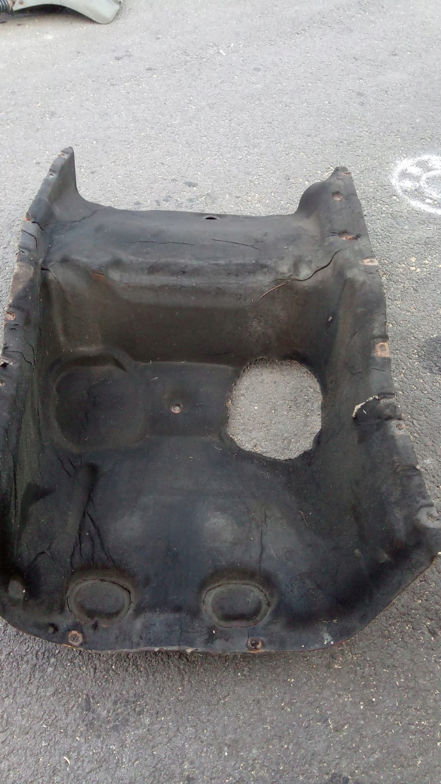 Безшумний двигун тунелю кабіни Mercedes Atego