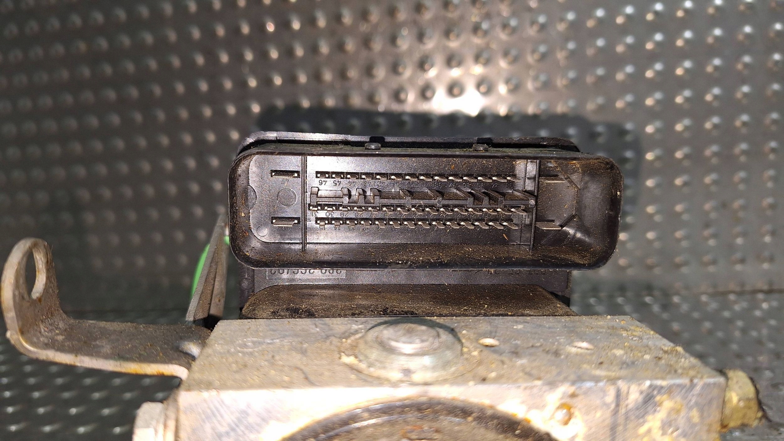 pump control unit ABS 6784764 6784763 BMW E81 E87 E90 E91 E92 E93