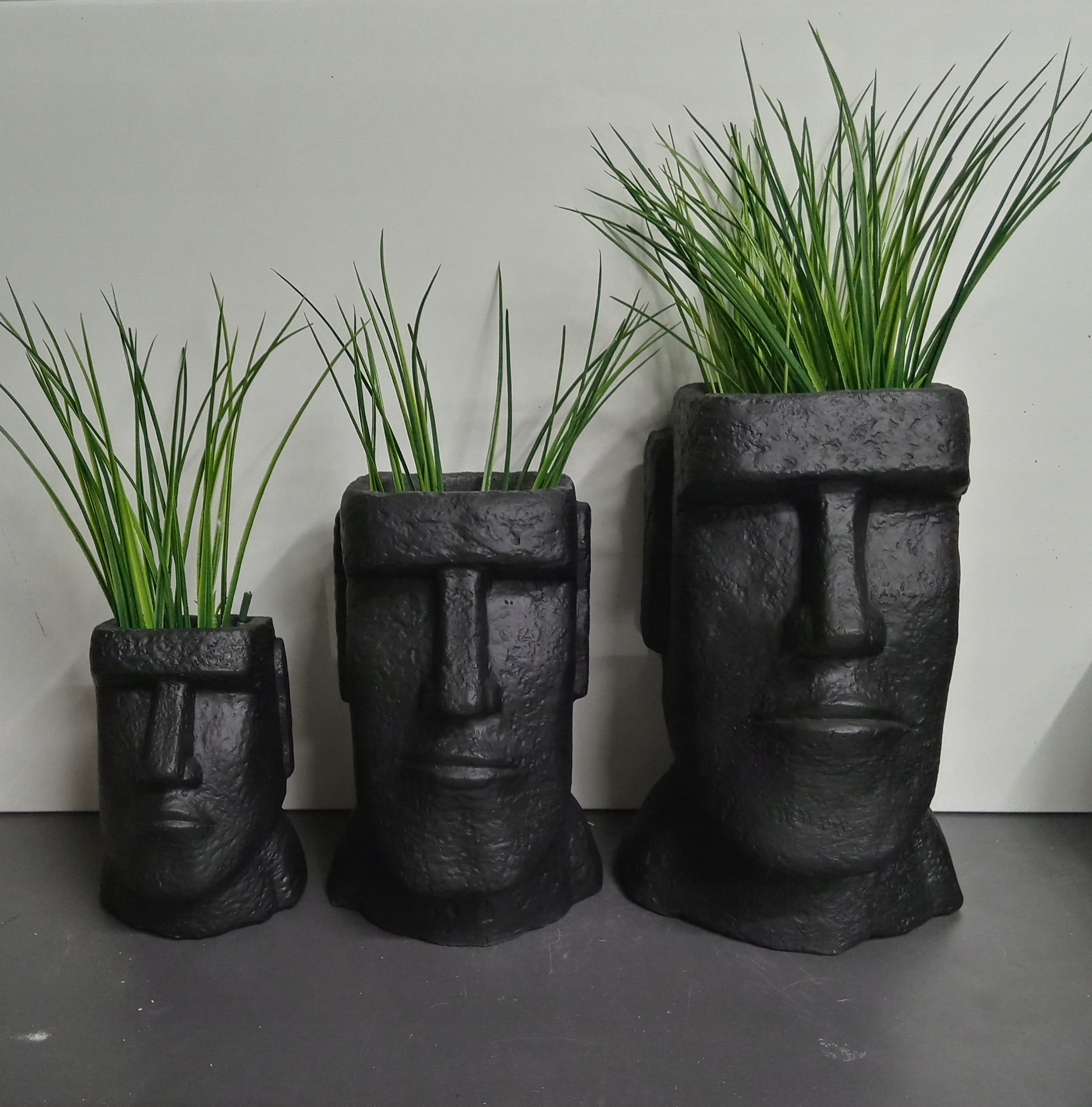 

Osłonka kamienna Moai (A).H-16cm.Czarny