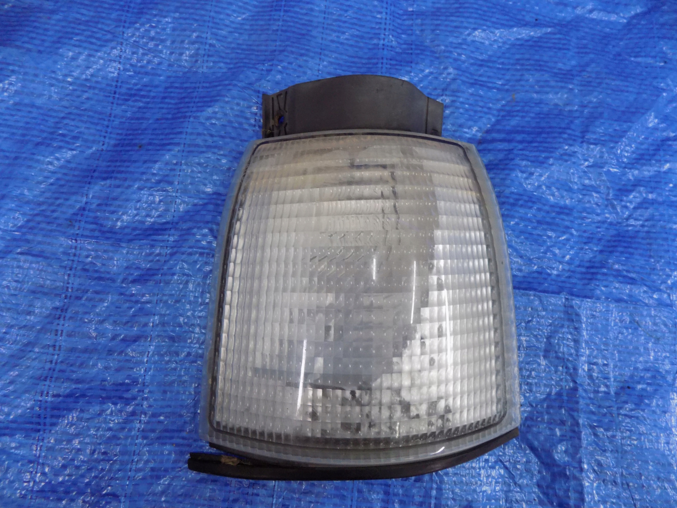 ПОКАЖЧИК ПОВОРОТУ ПЕРЕДНІЙ ПРАВИЙ NISSAN CABSTAR E 98-06R