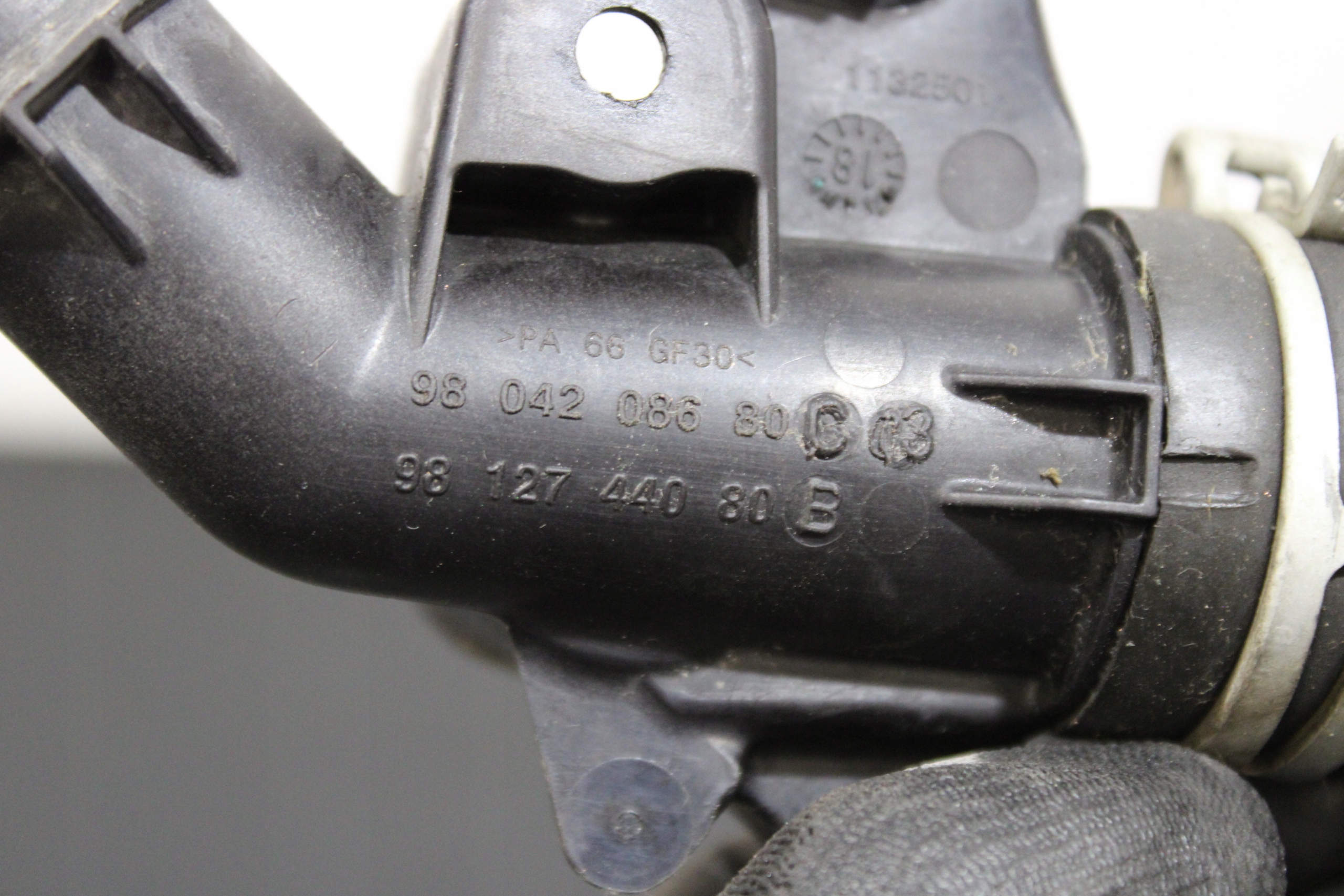 crijevo prijenos vode 9804208680C FORD FIESTA MK8
