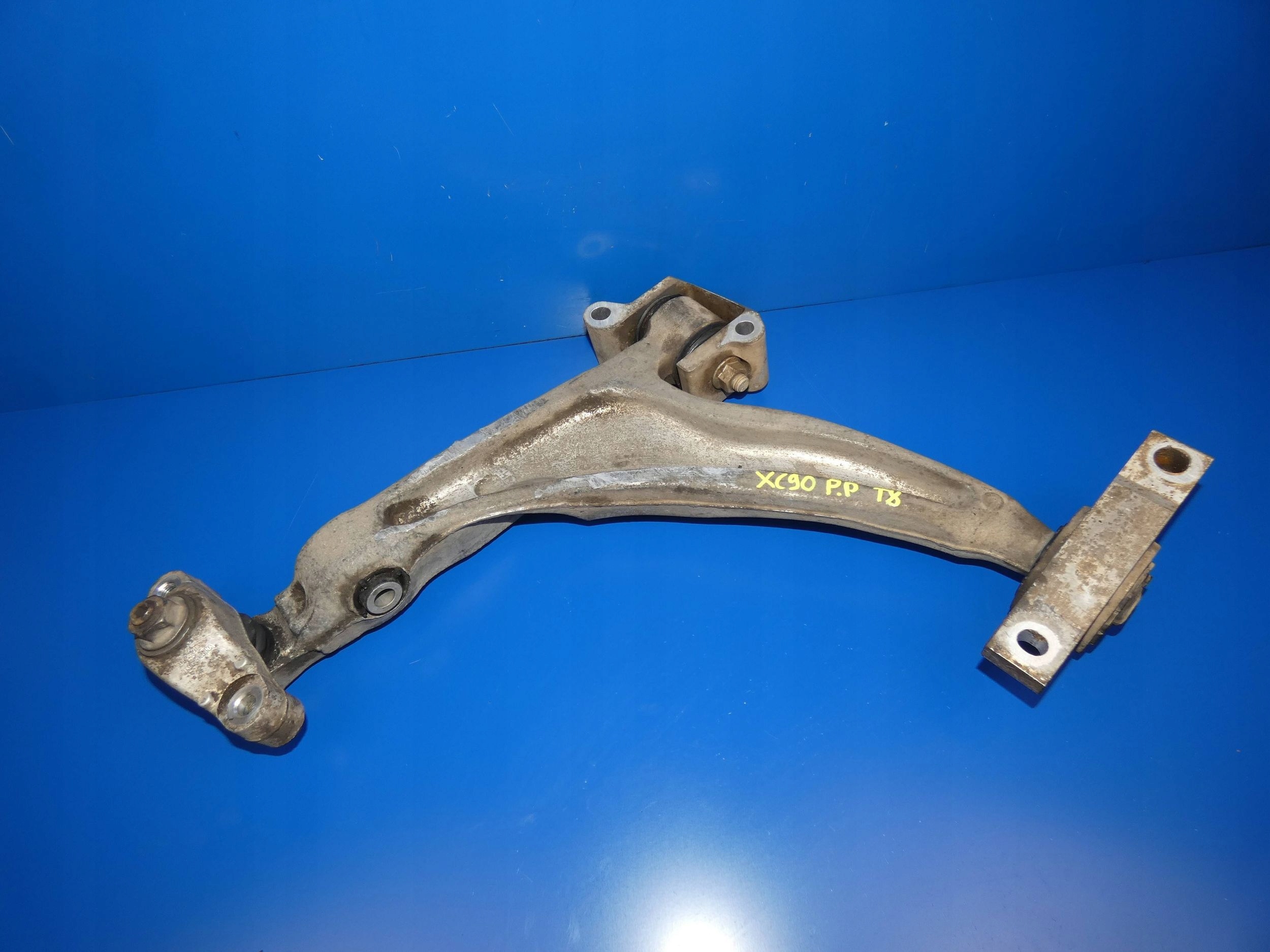 VOLVO XC90 II arm right front front