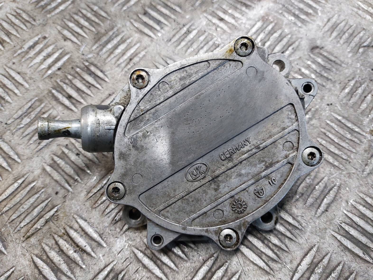 Pompa VACUM BMW E46 LIFT 318i 7542498 68739010