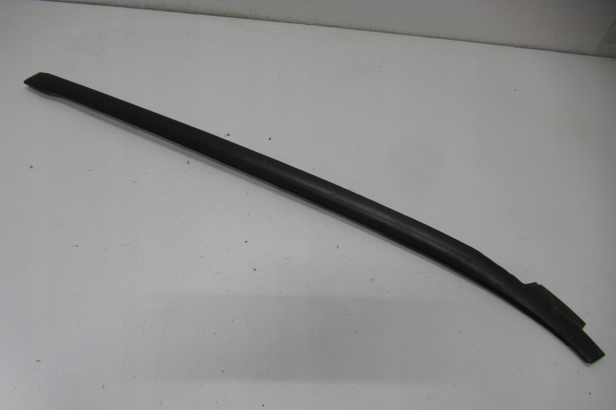 BMW 4 F36 2.0i 17R moulding windows CZOLOWEJ left
